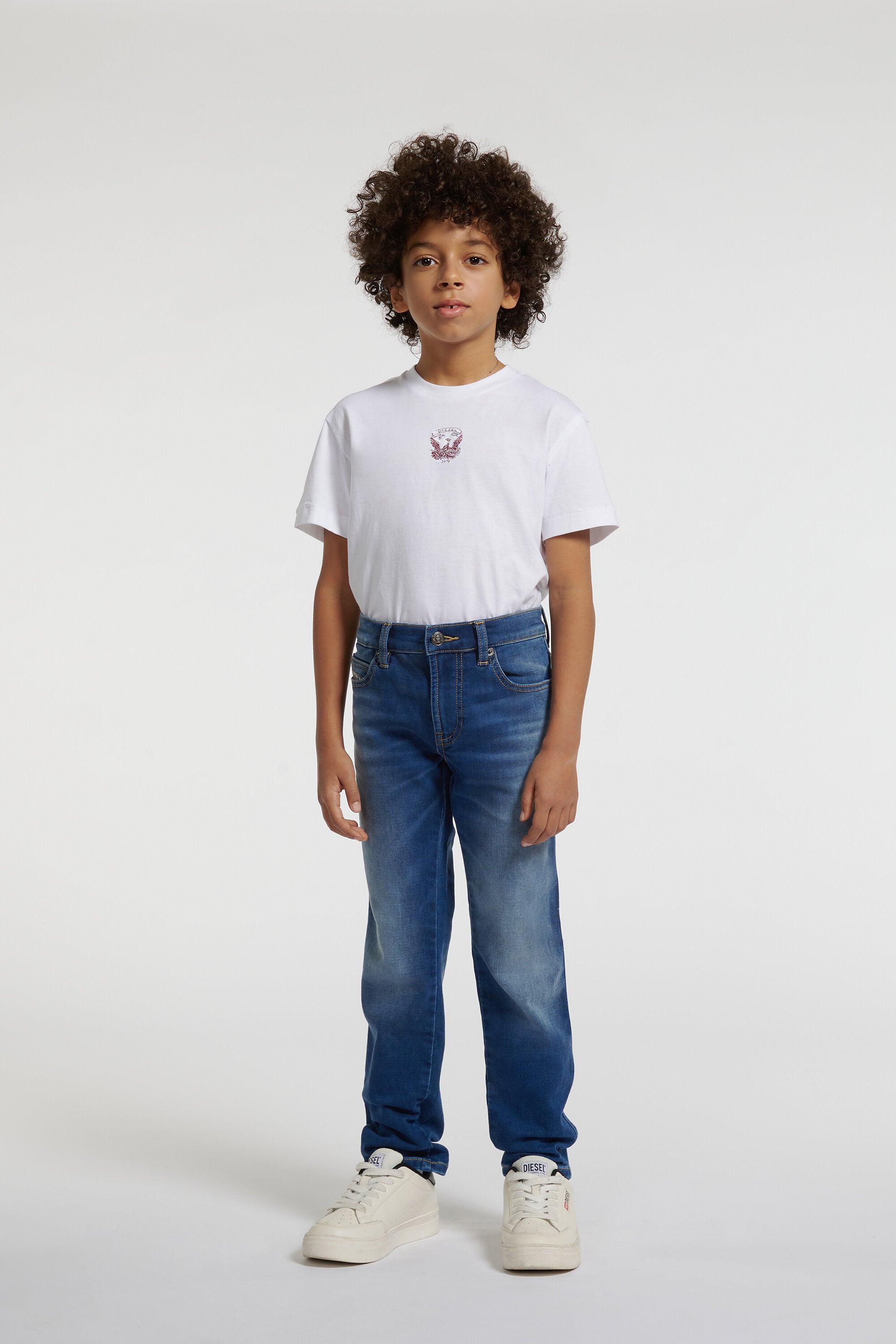 スリムフィット、ミディアムブルーウォッシュのJoggJeans® - D-Veel