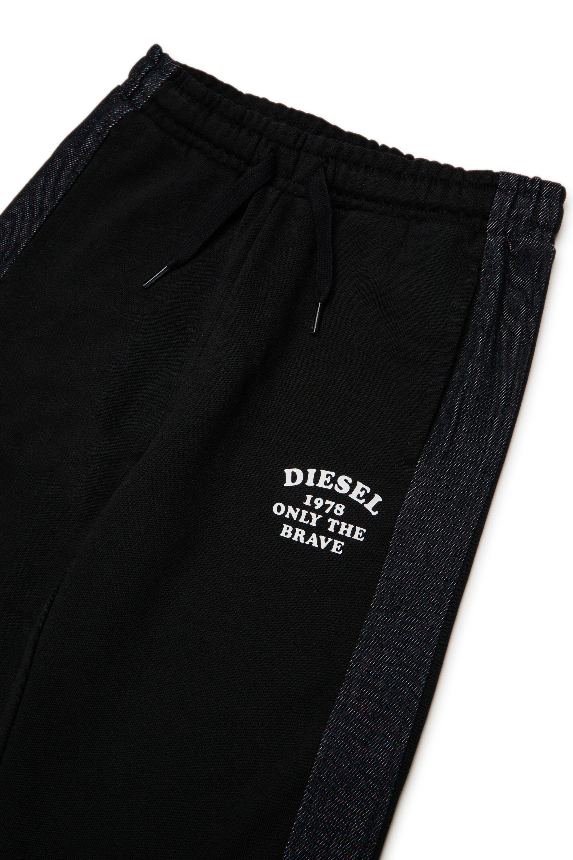 ロゴ入りスウェットパンツ