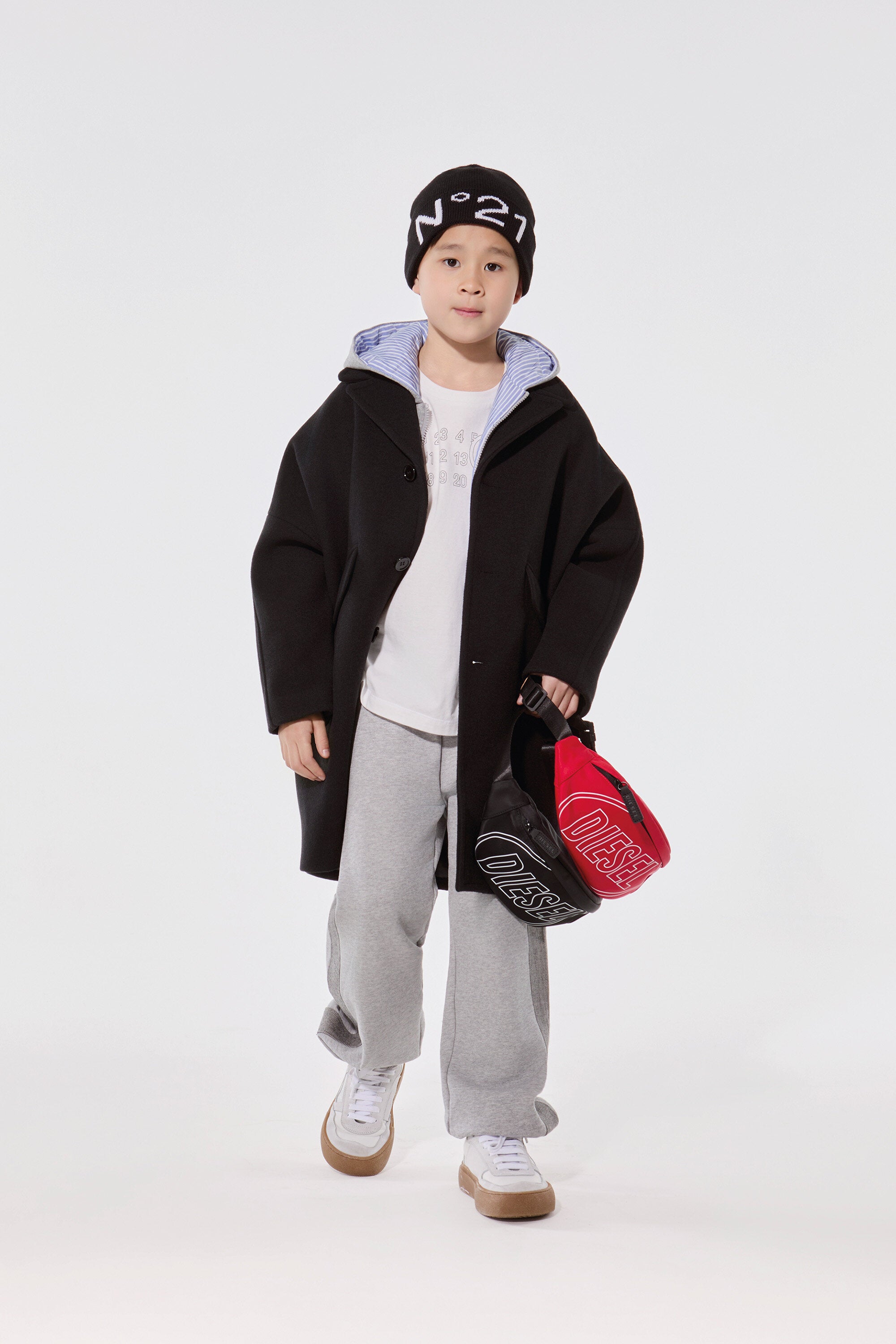 ロゴ入りスウェットパンツ