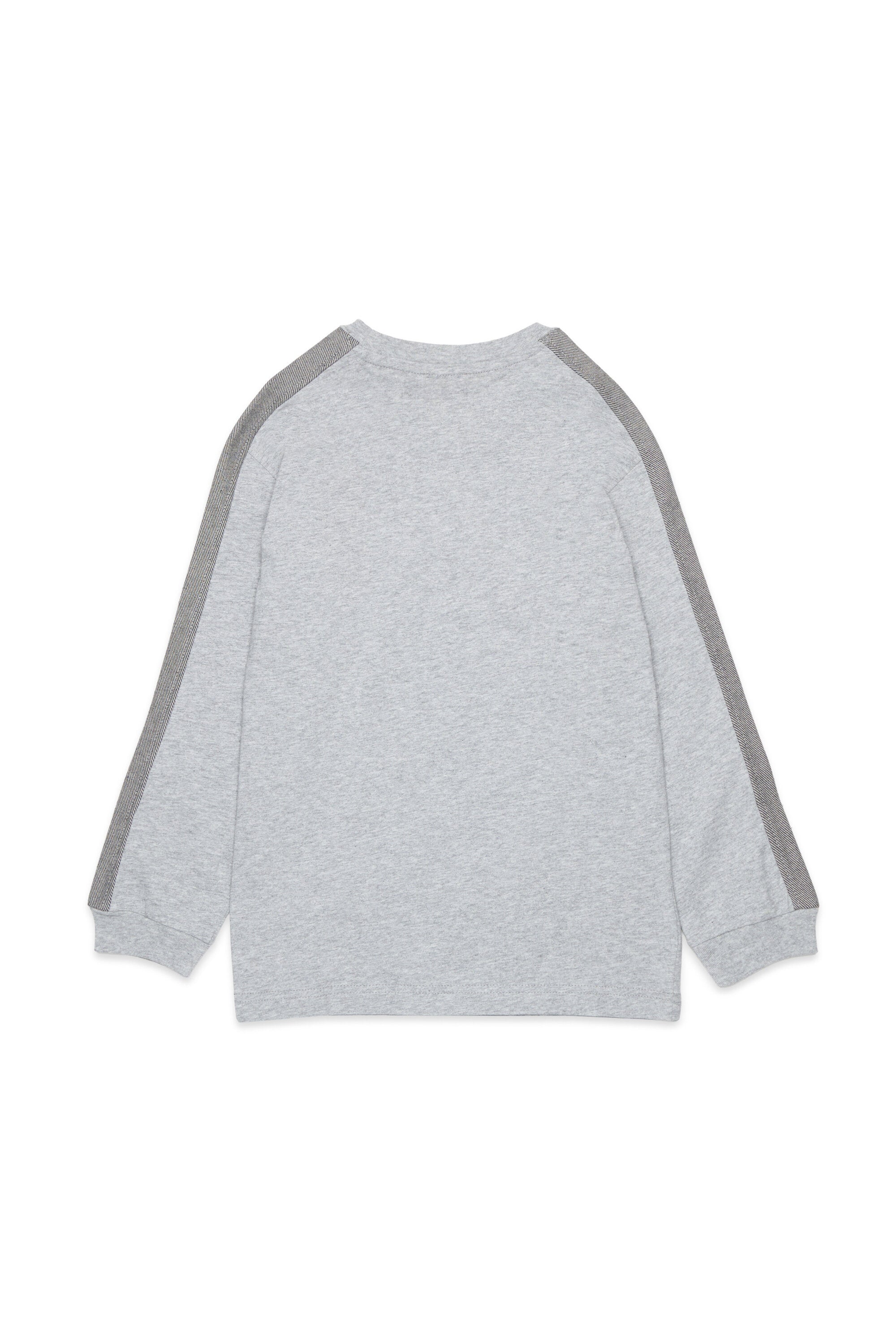 長袖ロゴTシャツ