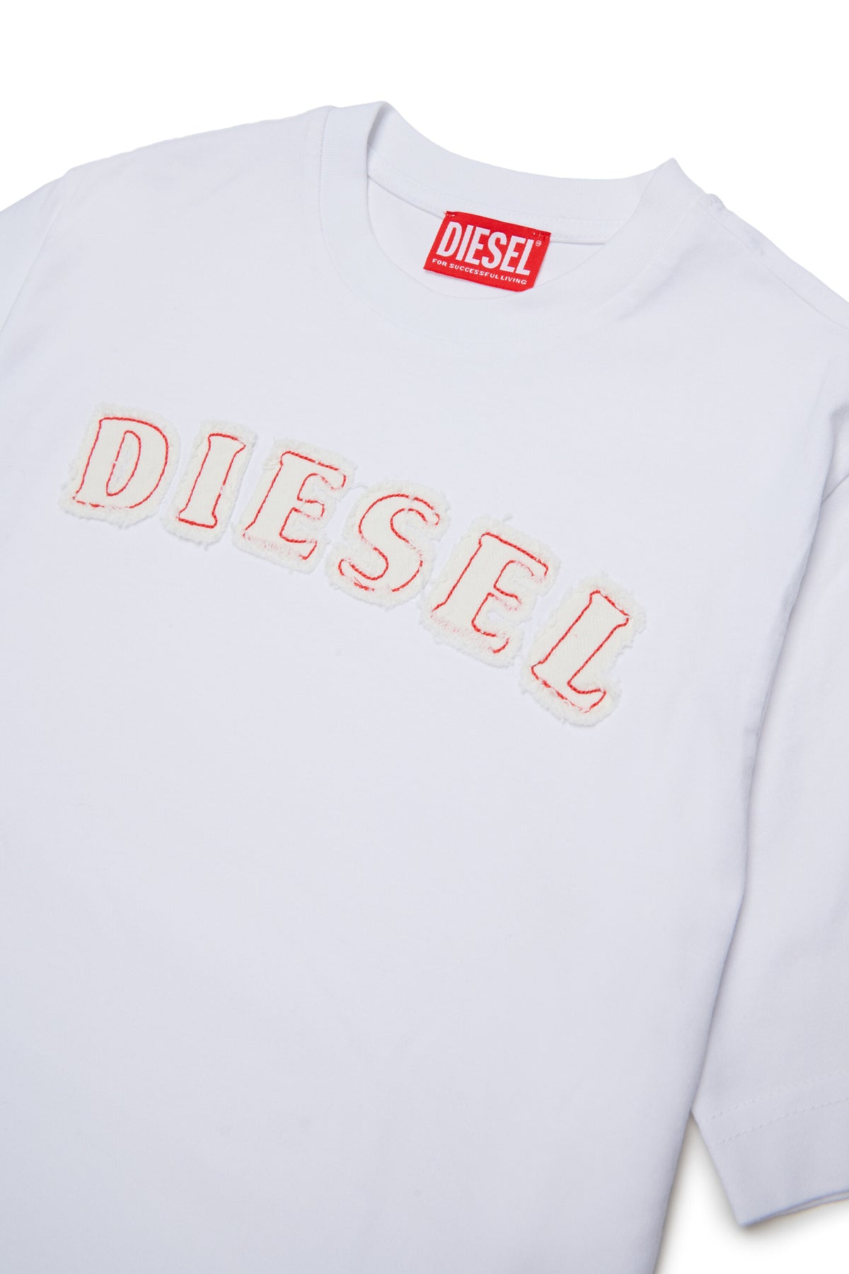 ロゴ入りTシャツ