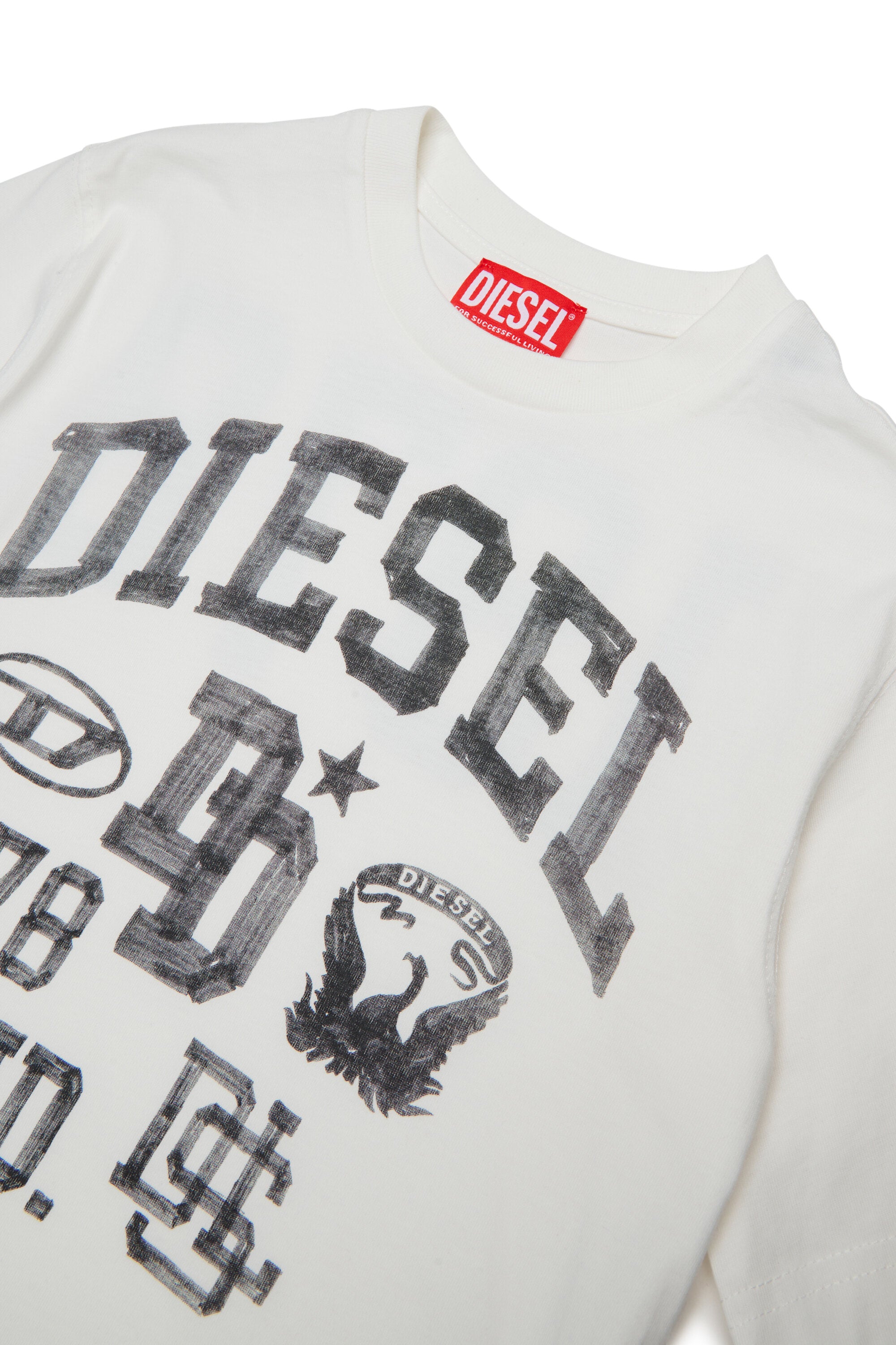 T-shirt with logo