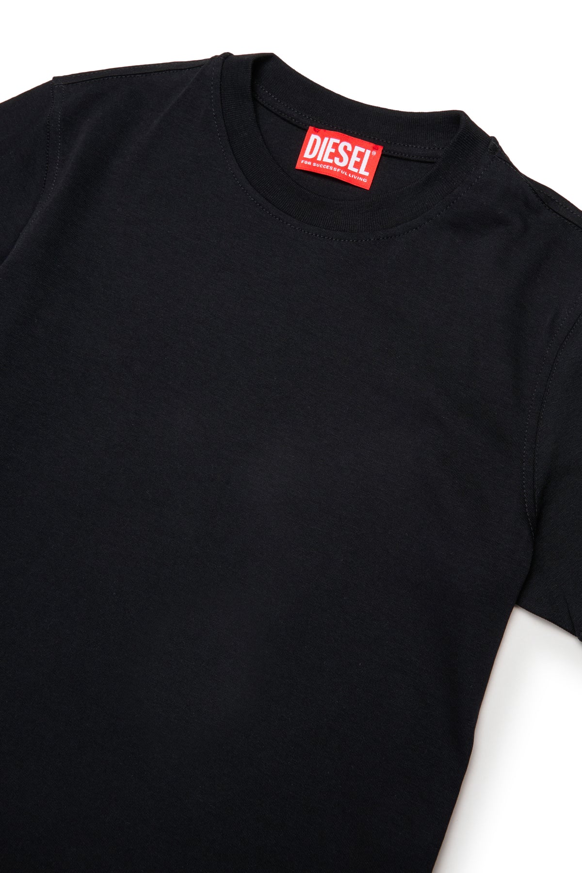 ロゴ入りTシャツ