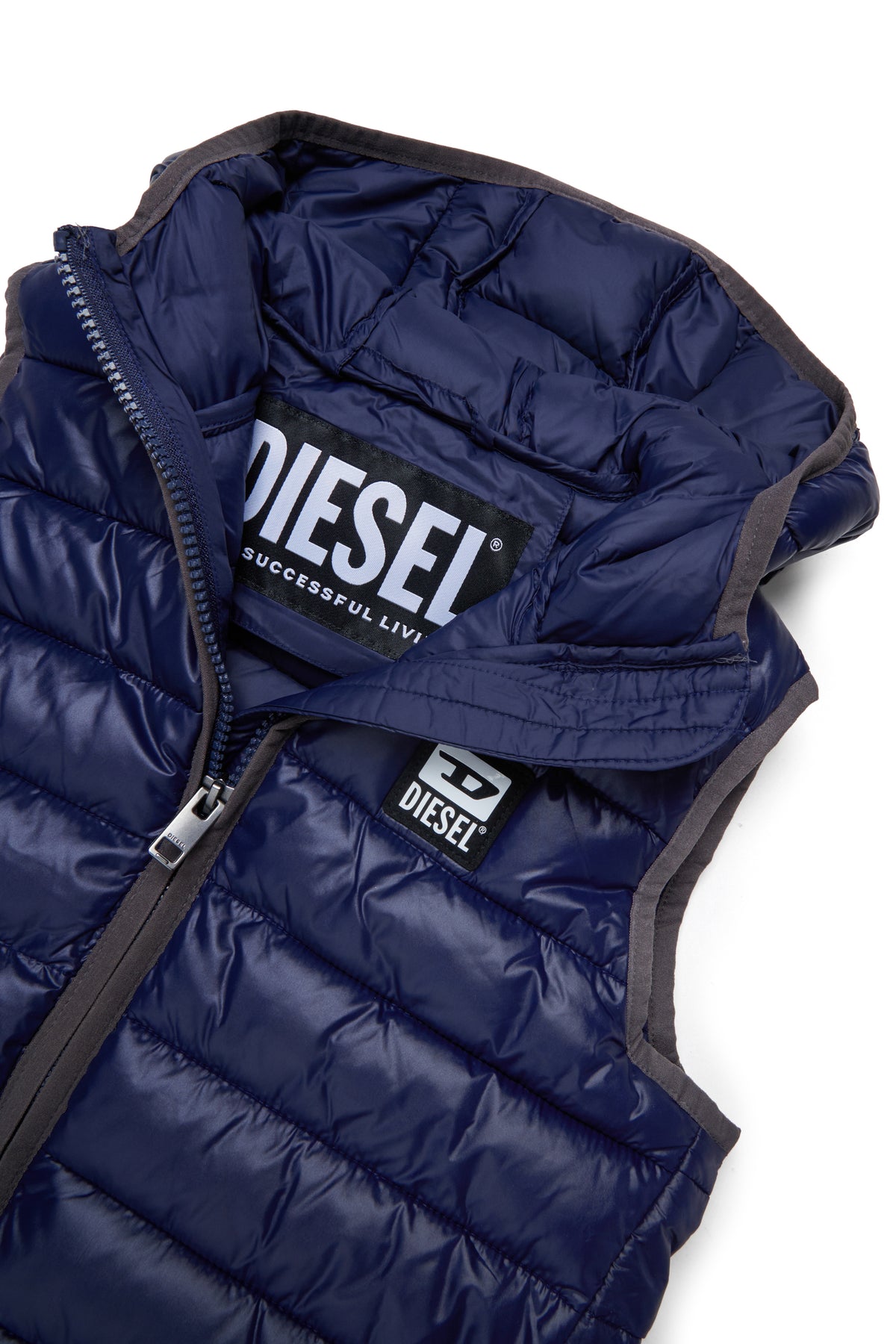 Padded vest with logo