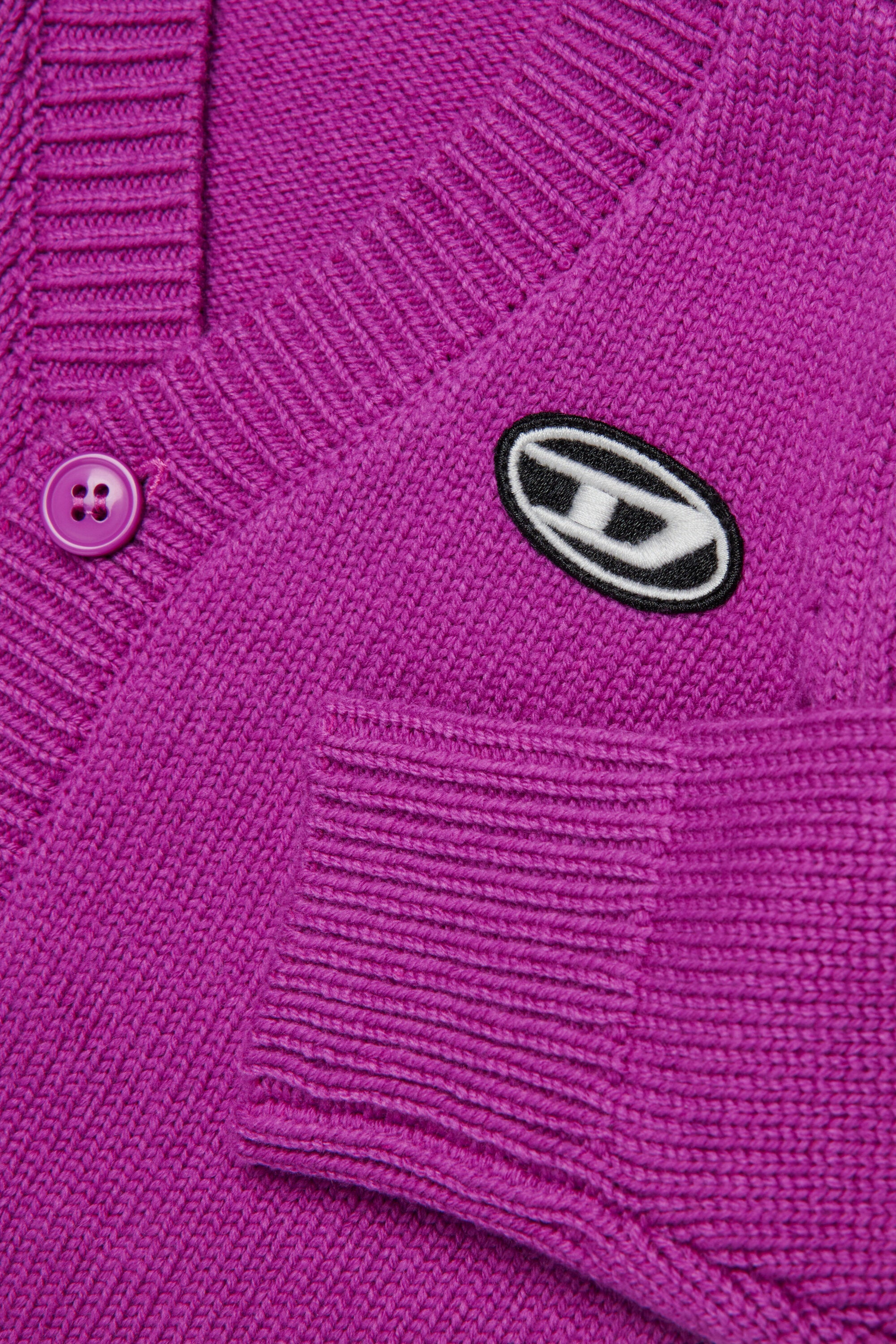 オーバルDパッチ付きウール&カシミア混紡カーディガン