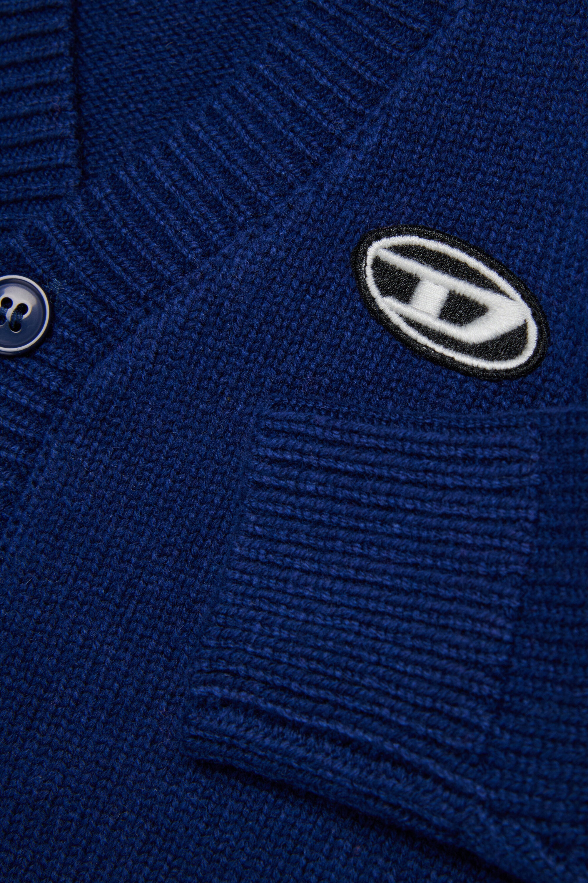 オーバルDパッチ付きウール&カシミア混紡カーディガン