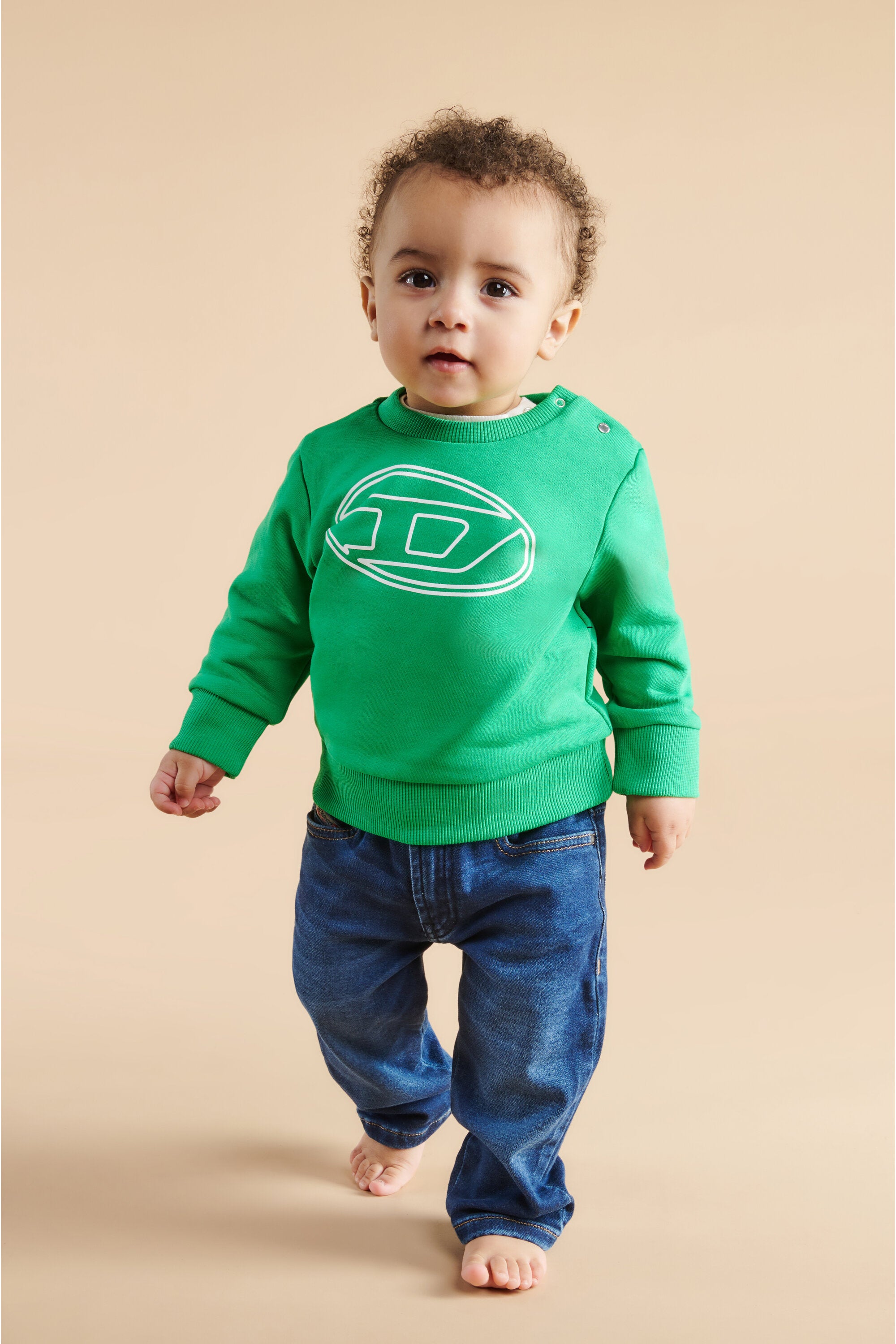 オーバルDマキシロゴ入りクルーネックスウェットシャツ