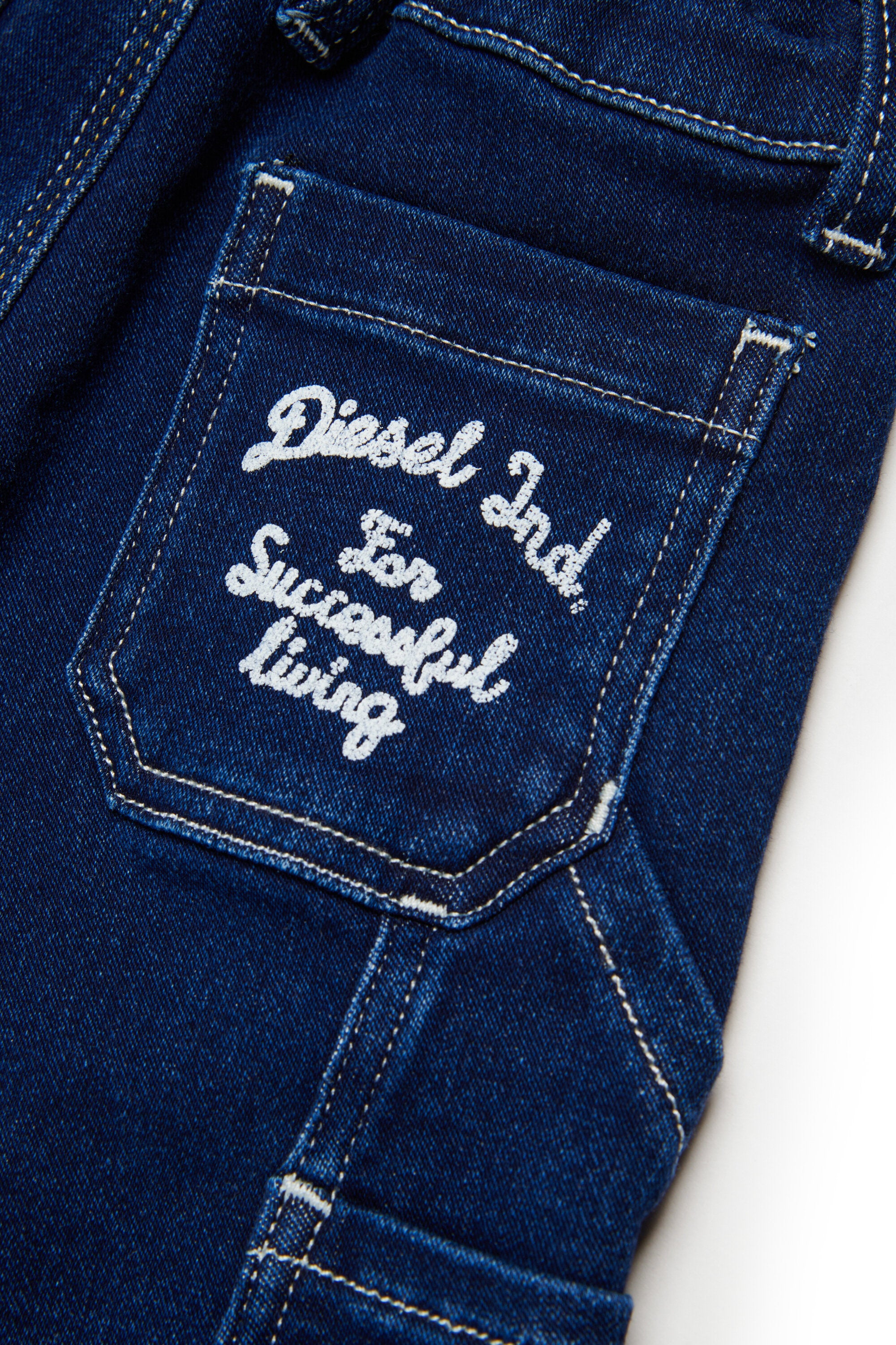 ミディアムブルーのリラックスフィット JoggJeans® - D-Bart