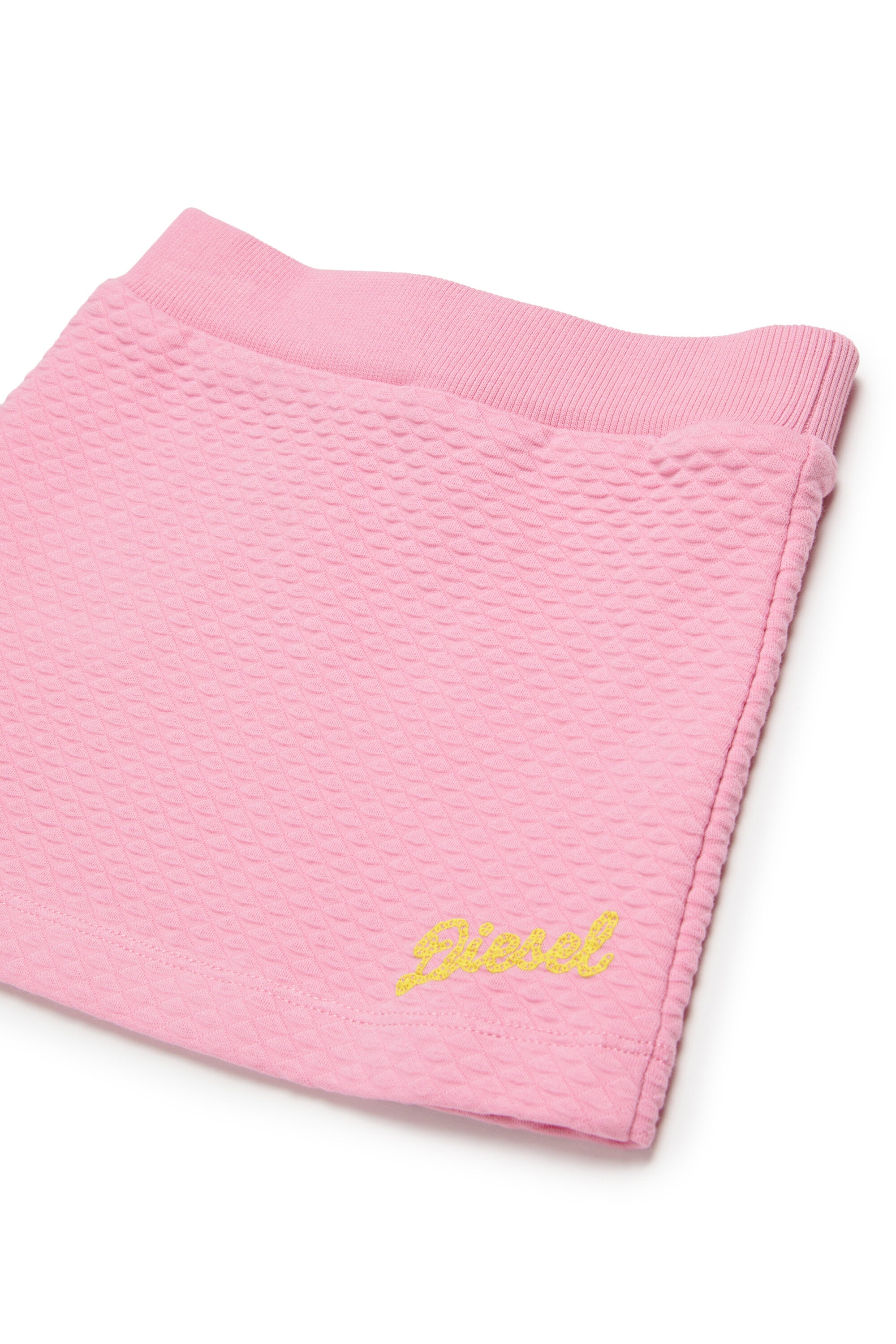 ロゴ入りミニスカート