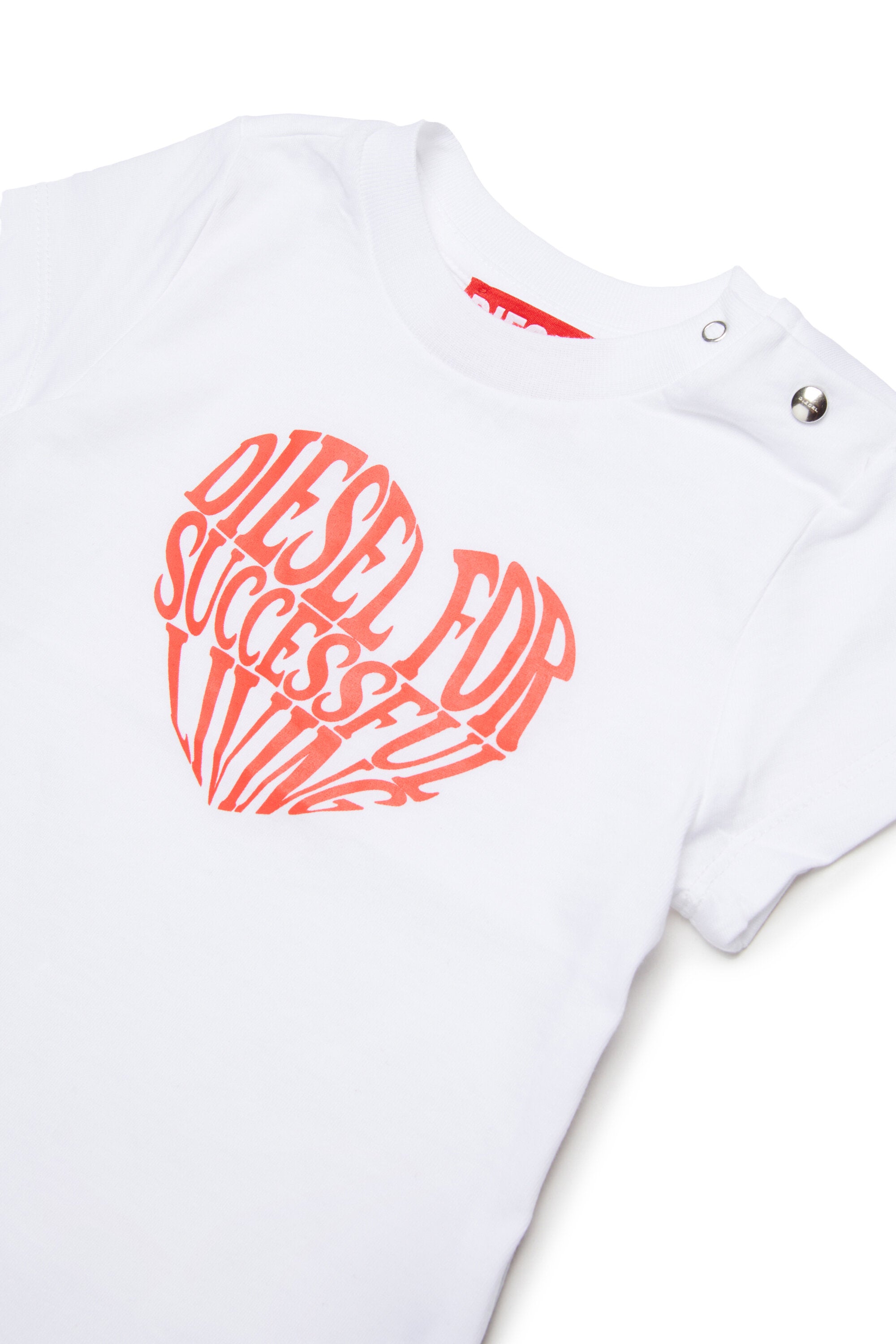 ロゴ入りTシャツ