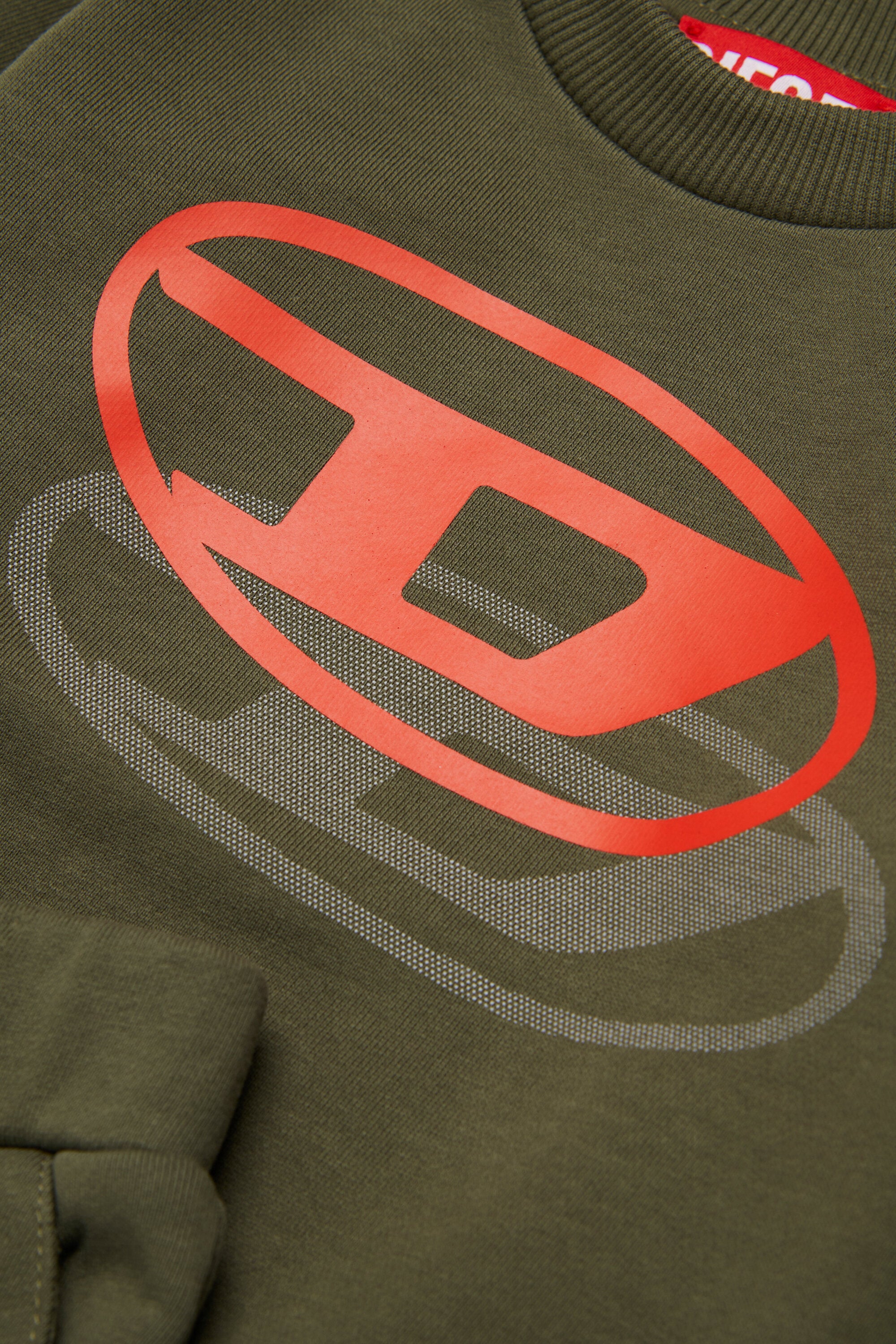 ロゴ入りジャージ