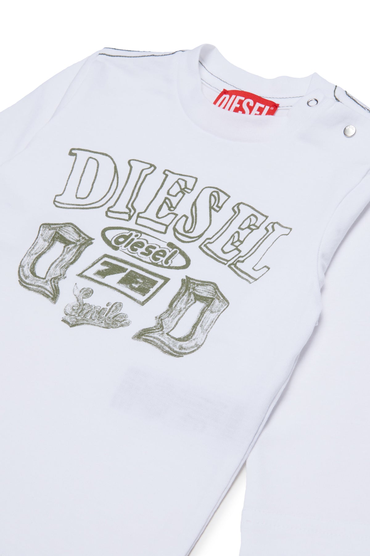 長袖Tシャツ、ロゴ付き