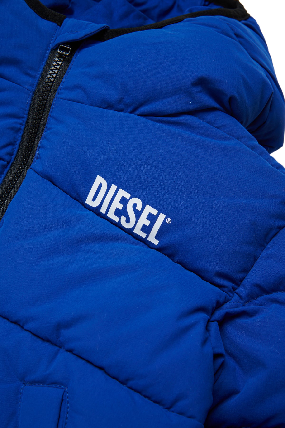 Padded jacket with printed logo