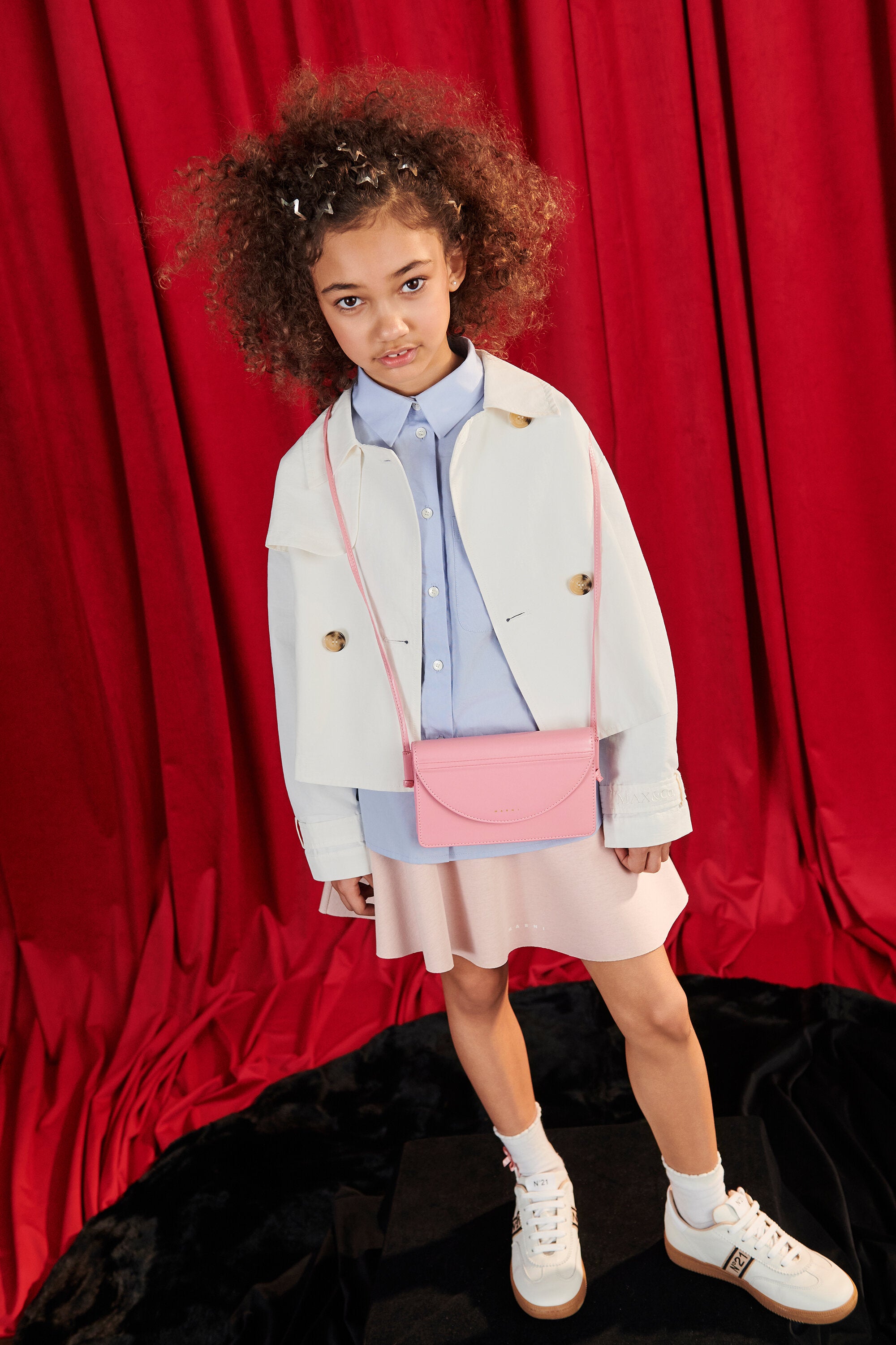 コーティング生地のミニバッグ