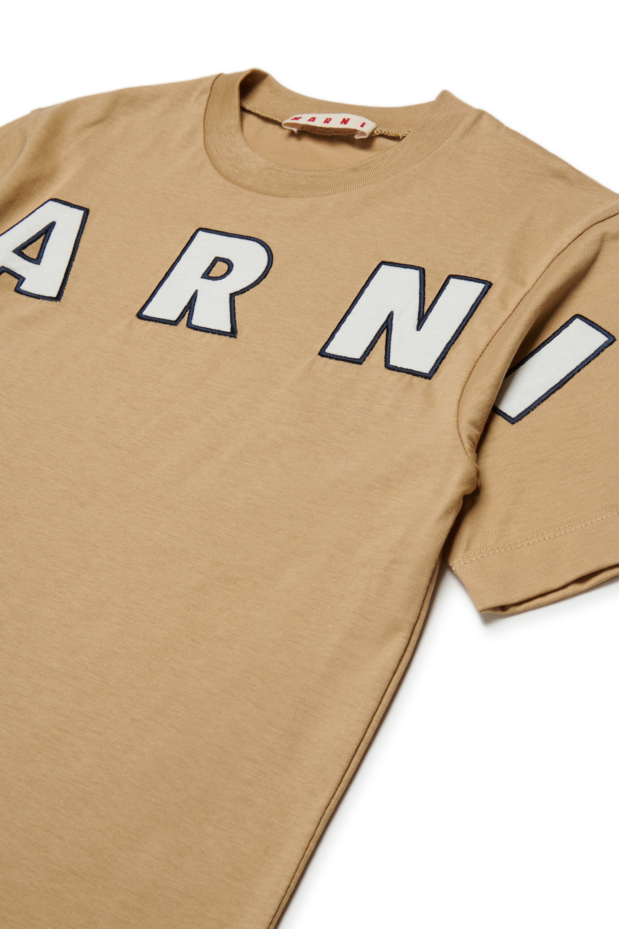 ロゴ刺繍入りTシャツ