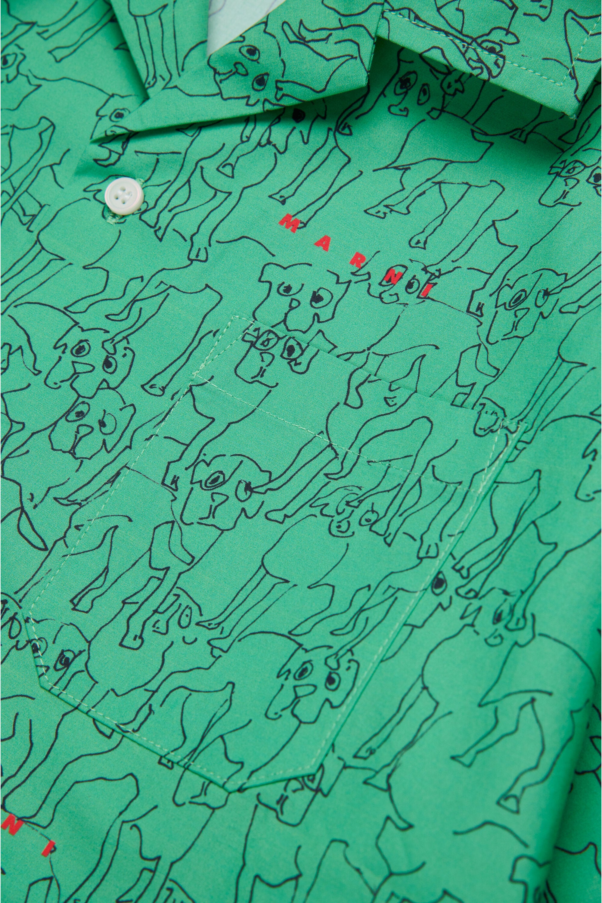 オールオーバーのポプリンJoyを使用したボウリングシャツ。