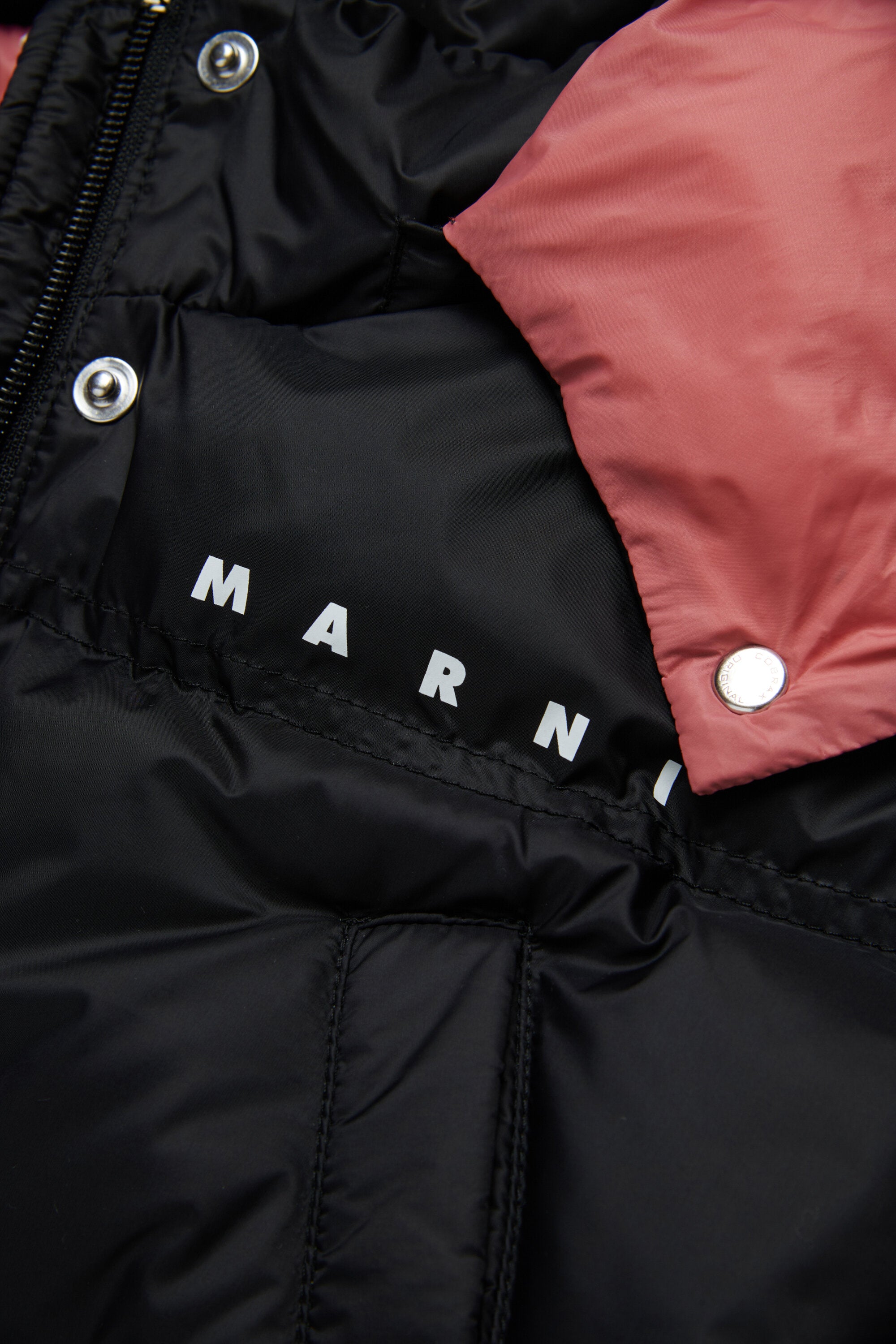 クロップド丈フード付き中わたジャケット