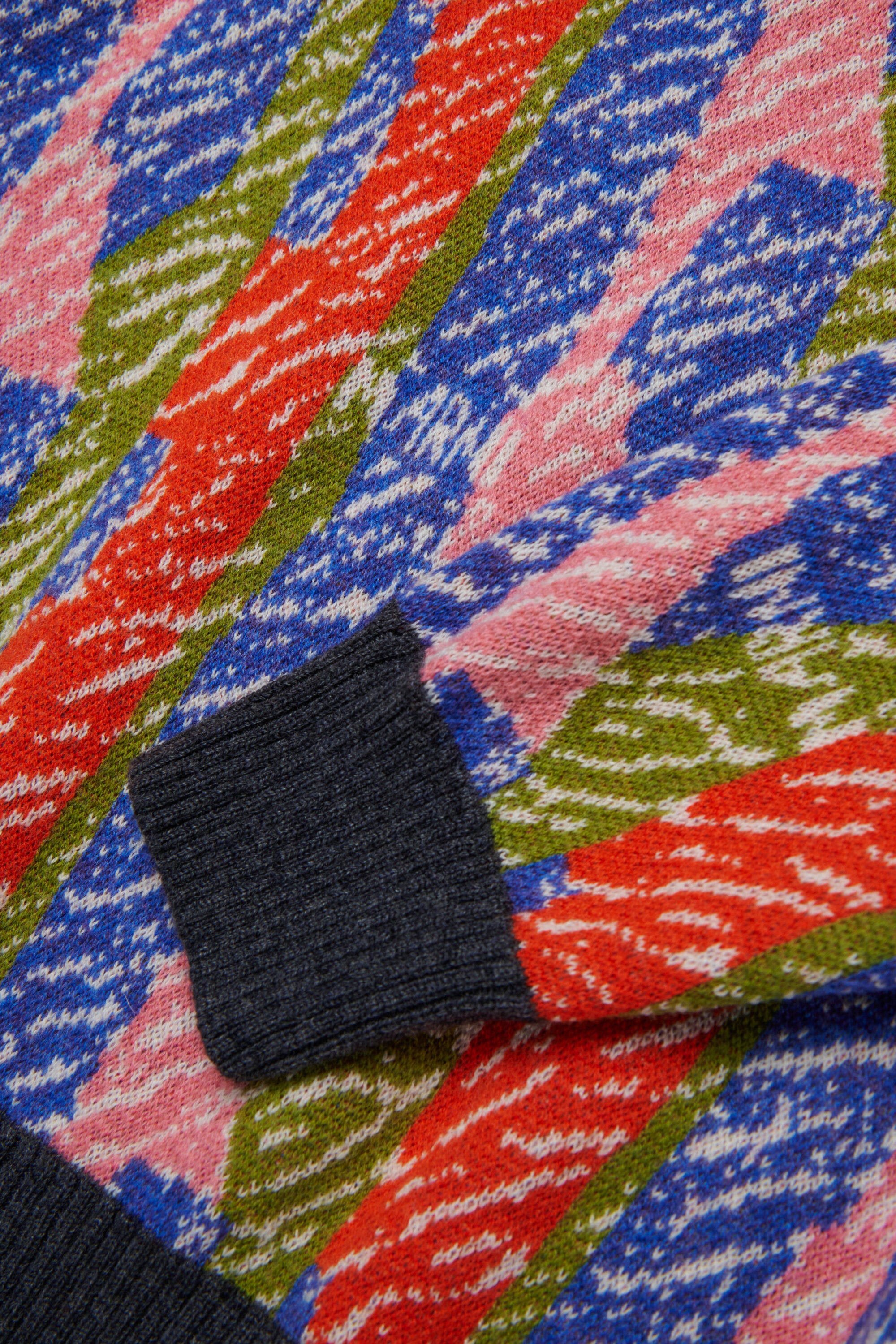 ウール混ジャカードストライププルオーバー