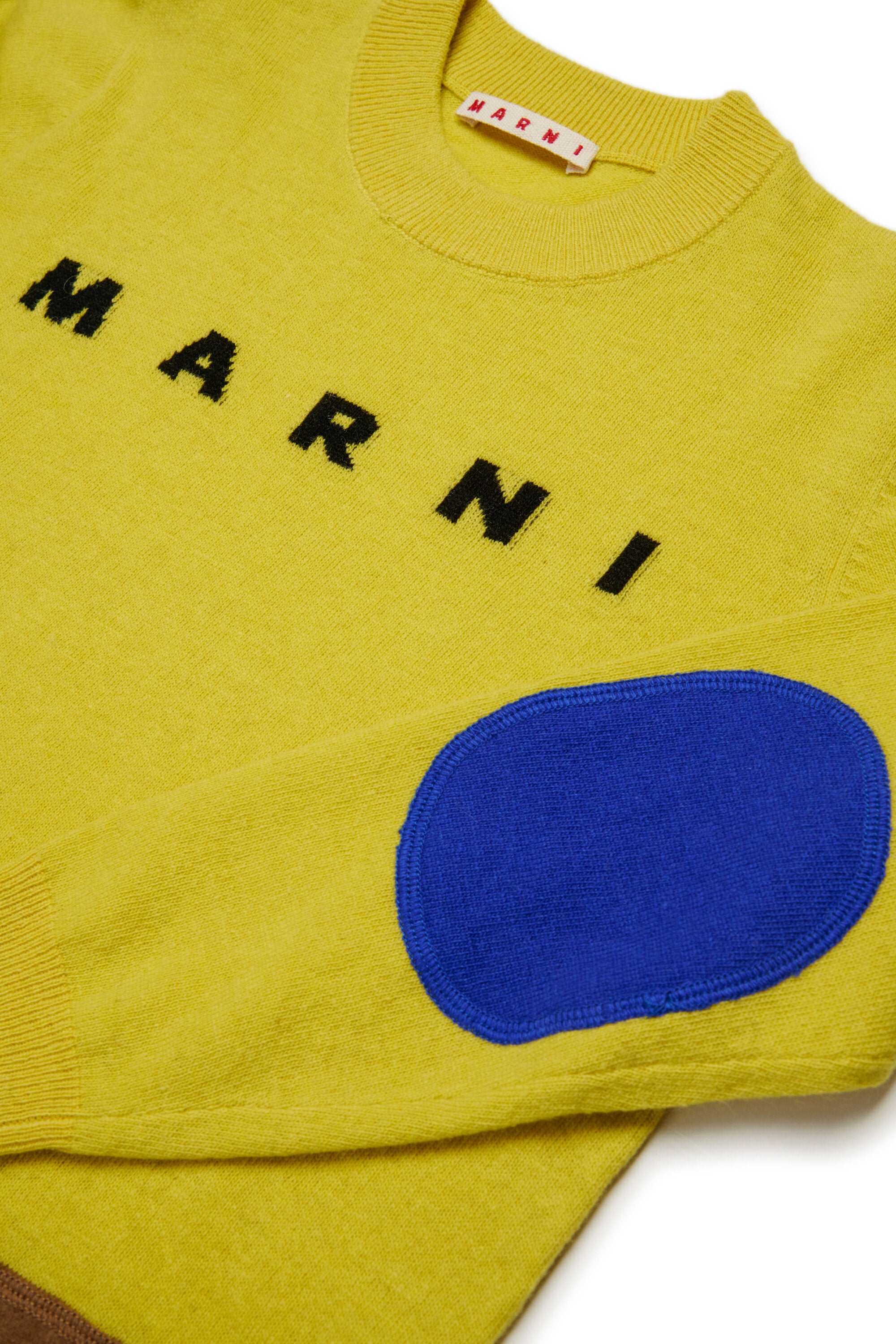 エルボーパッチが付いたウール混紡のプルオーバー