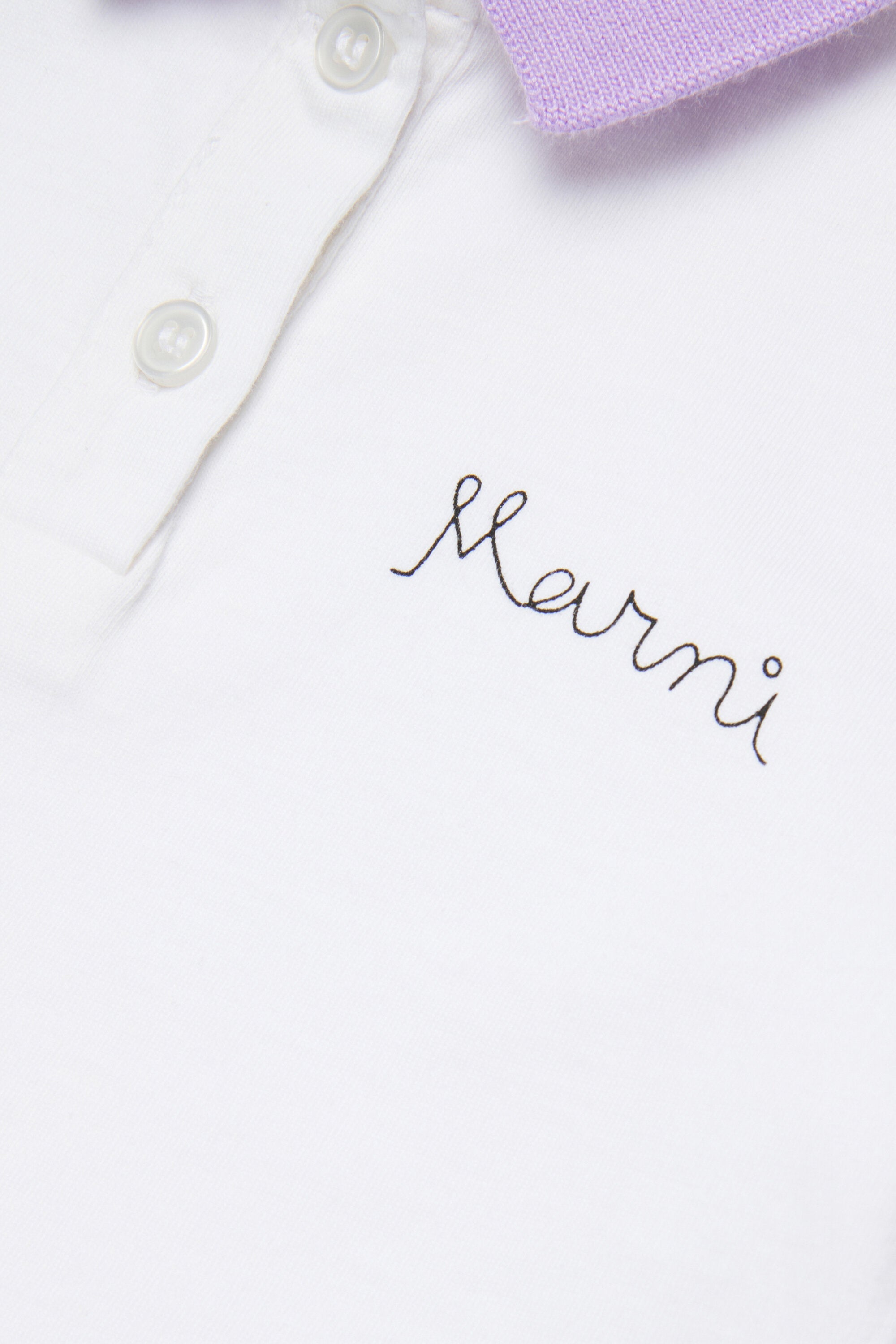 刺繍ロゴ入りポロシャツ