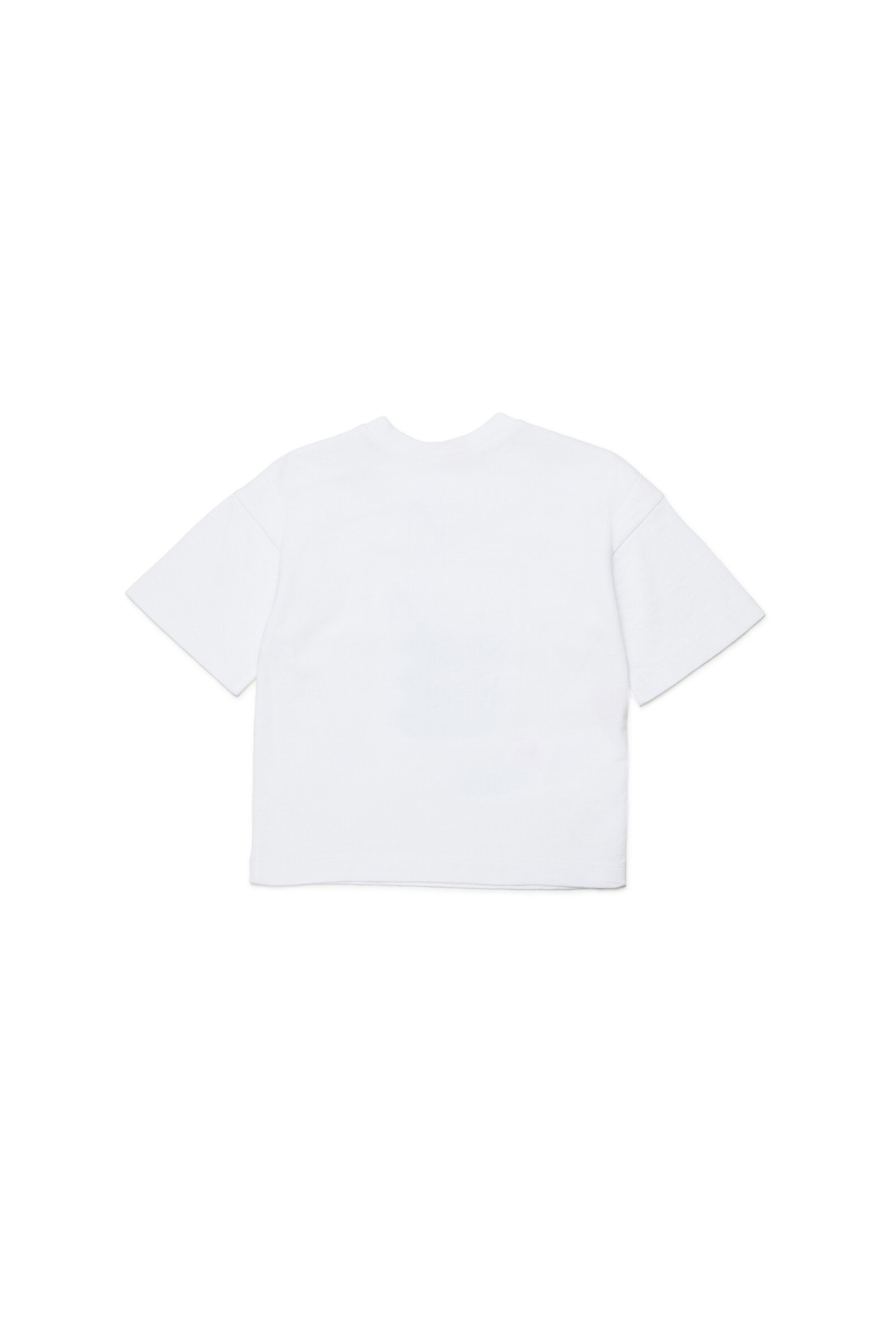 ジラフプリントとロゴ入りTシャツ