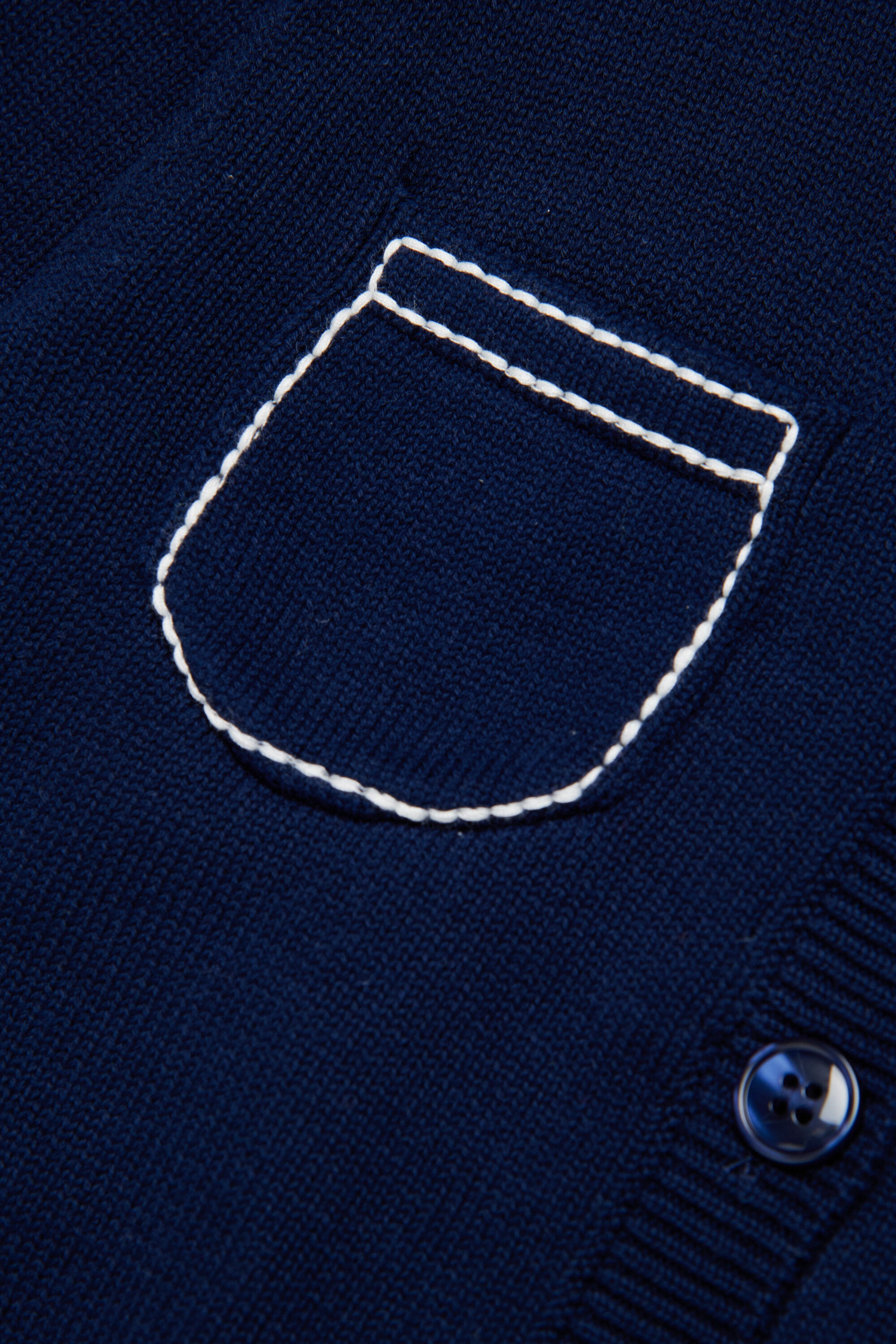 ロゴ入りニットカーディガン