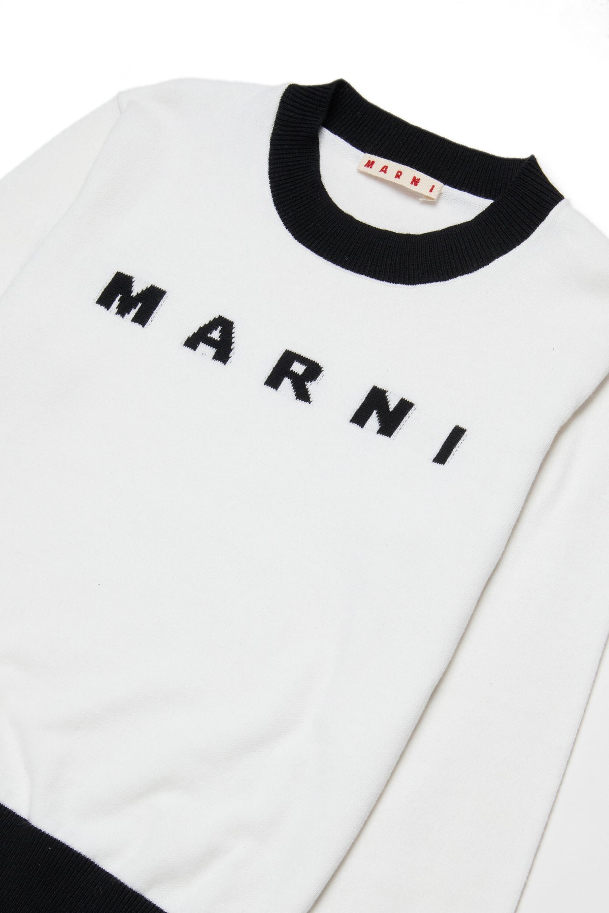 ロゴ入りクルーネックプルオーバー