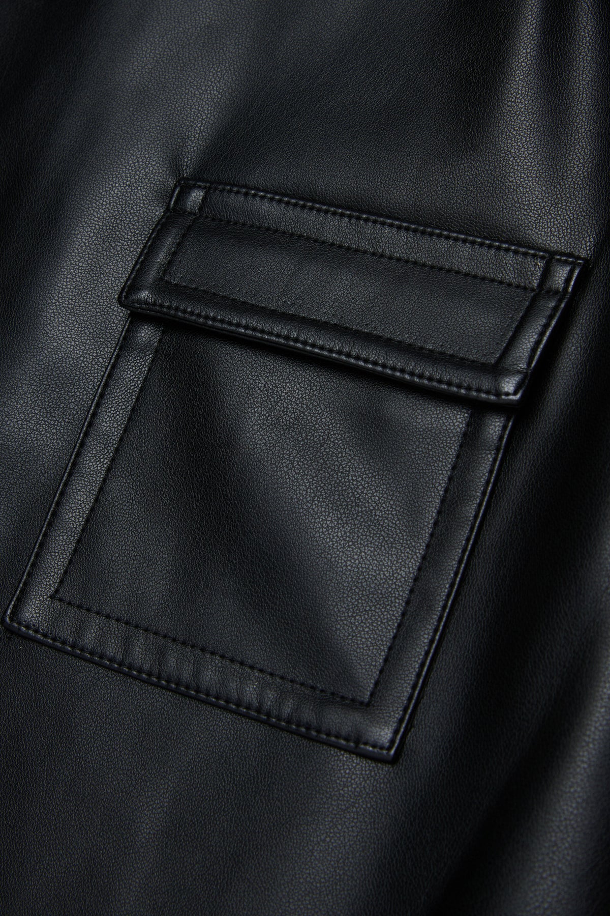 Sleeveless dress with pocket