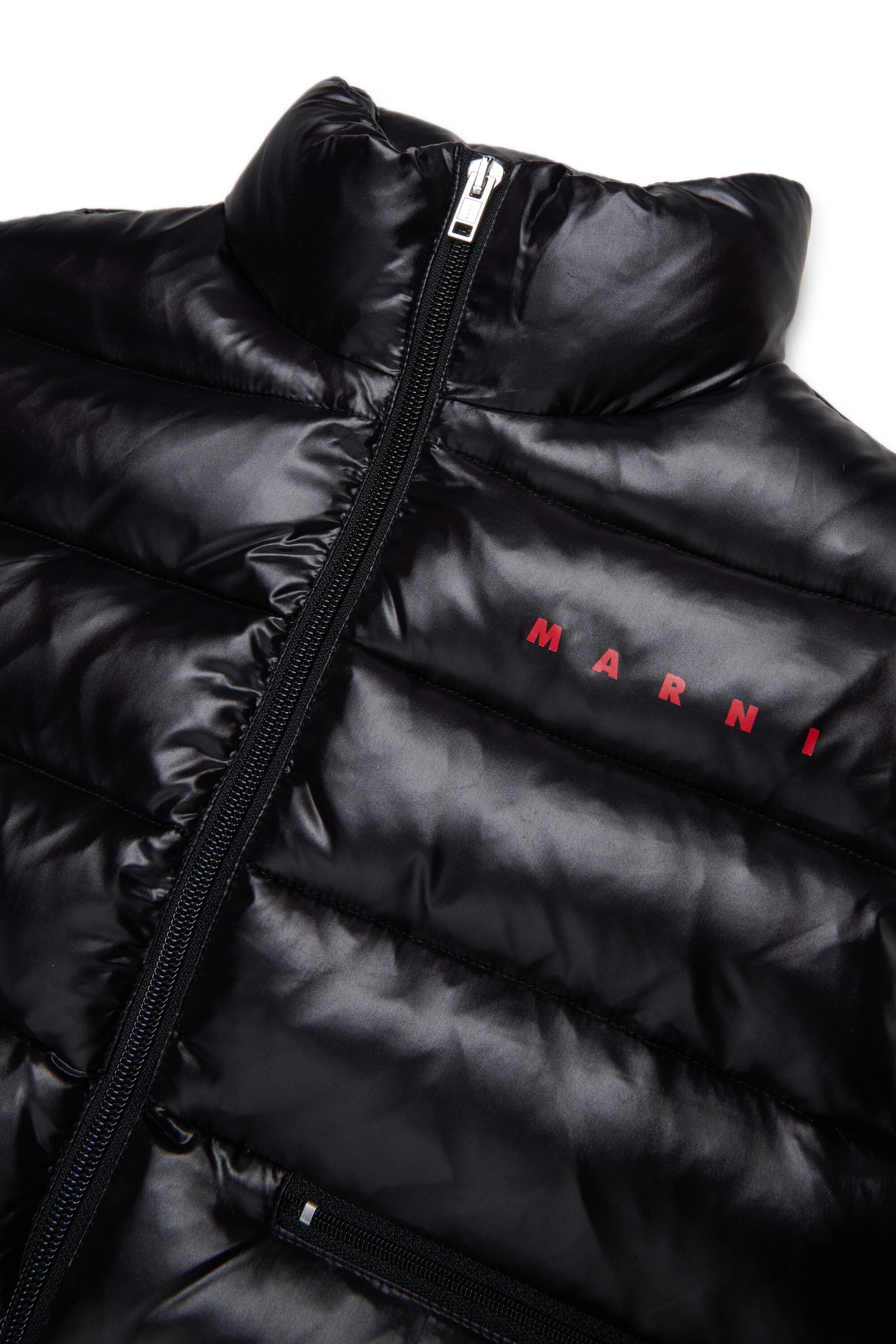 Sleeveless padded jacket