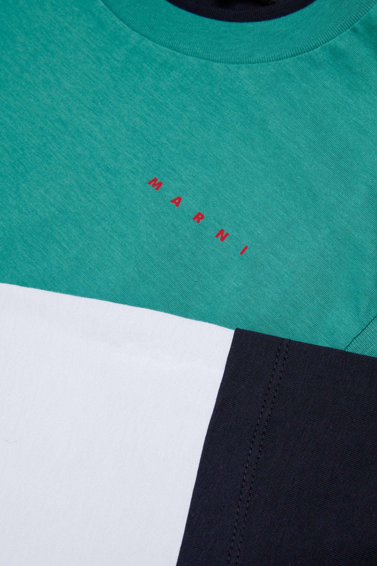 ロゴ入り長袖Tシャツ