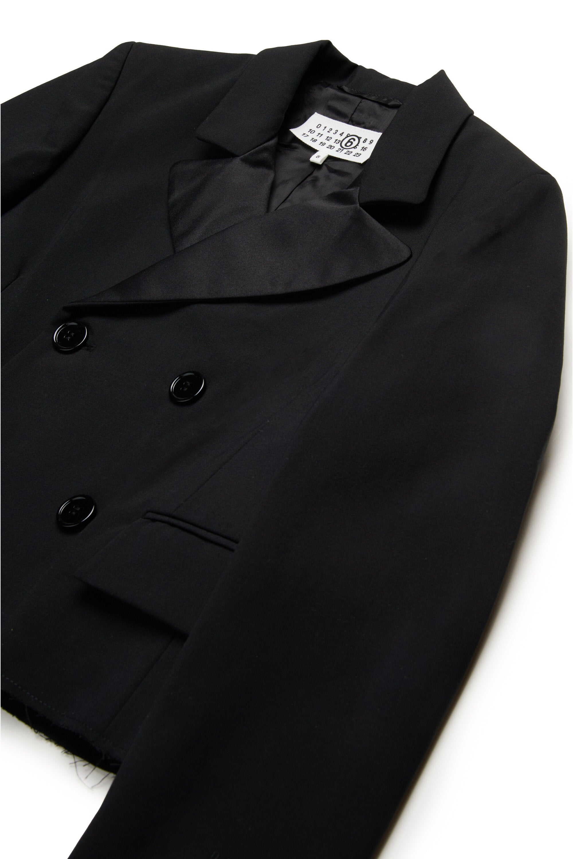 クールウールのダブルブレストブレザージャケット