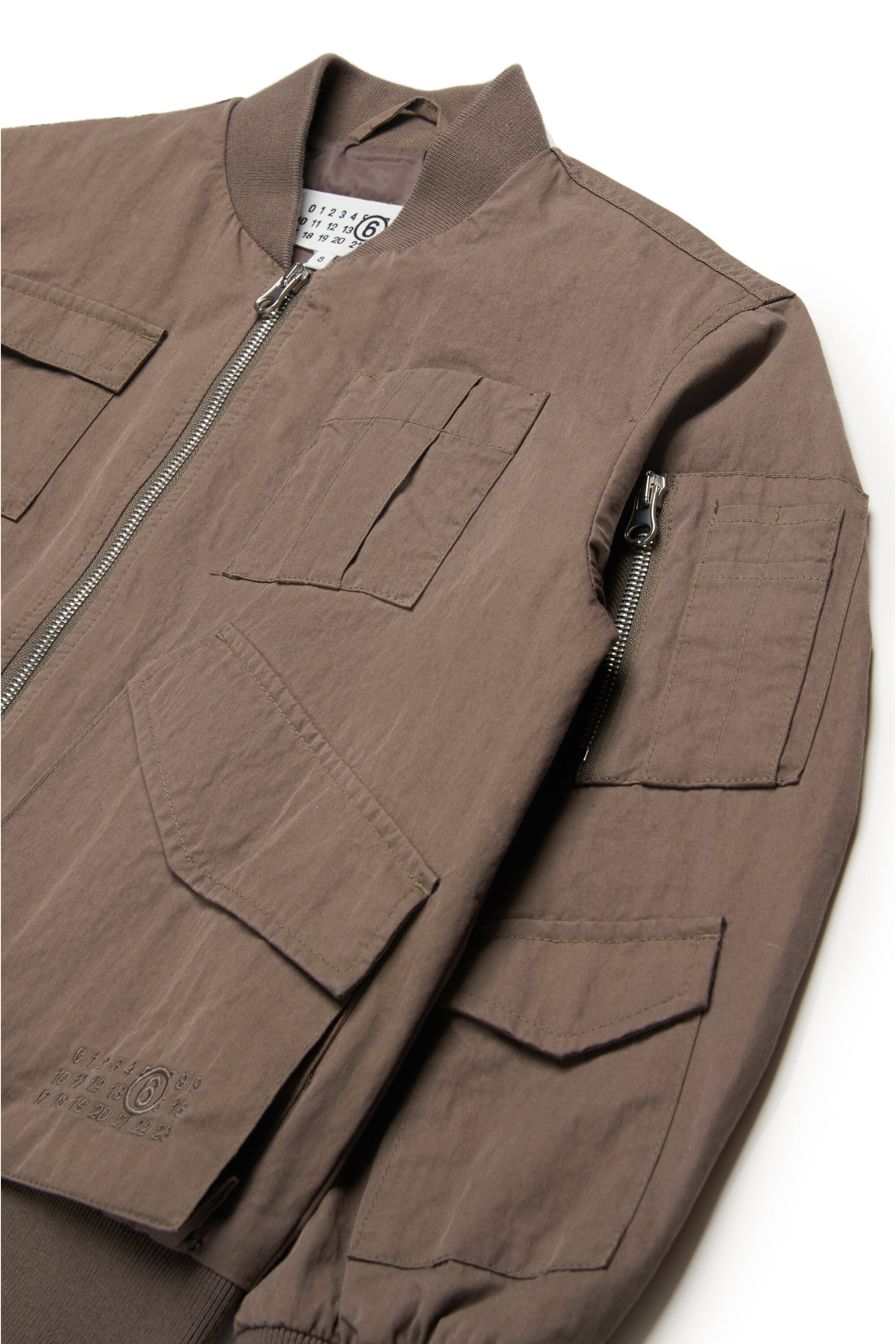 数字ロゴボンバージャケット