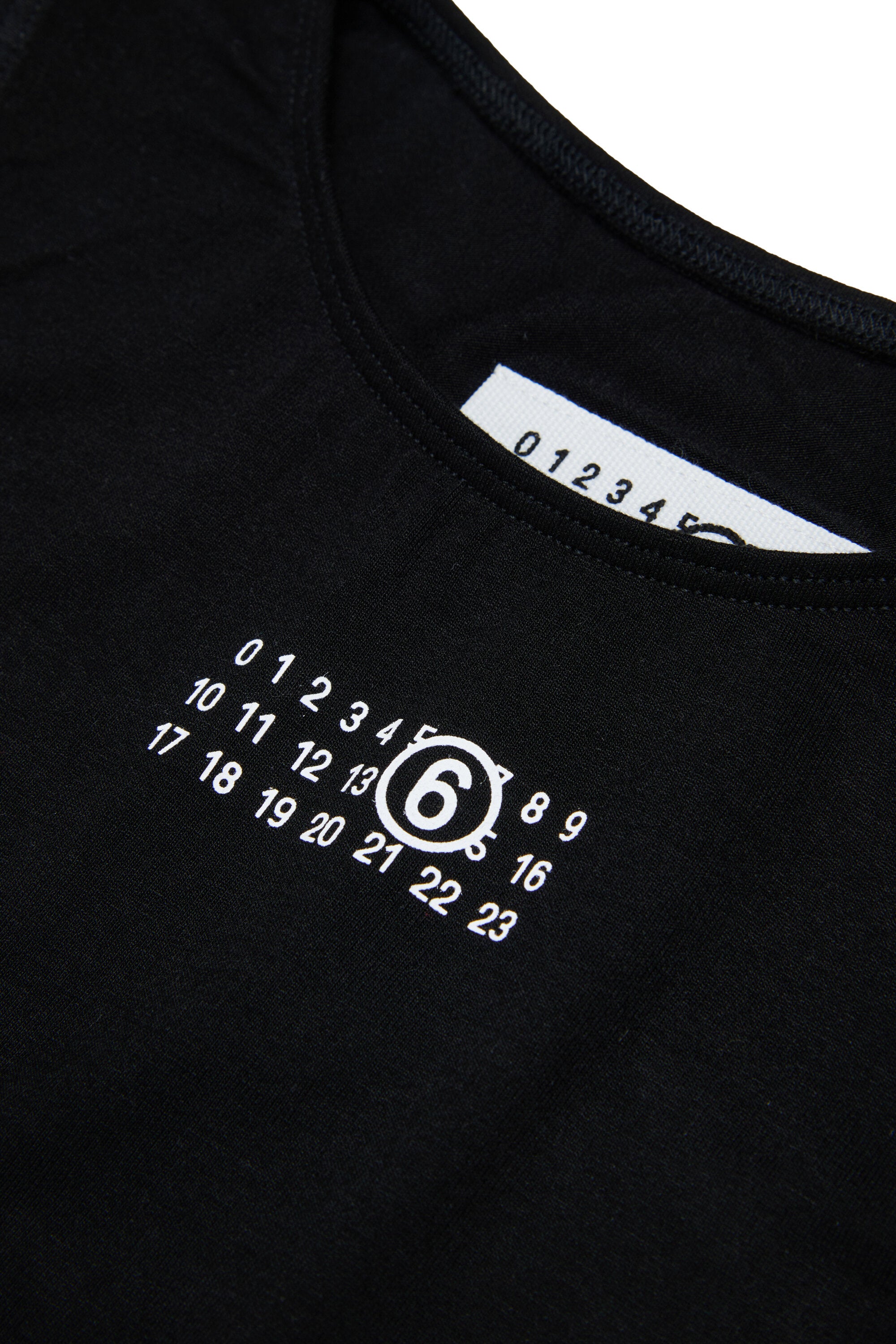 Numericロゴ入りストレッチジャージー素材ボディスーツ