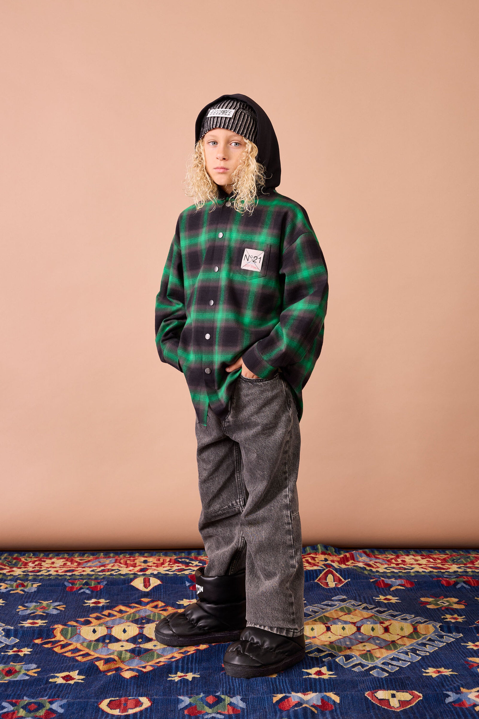 シェーディング・ブラック・レギュラー・ジーンズ