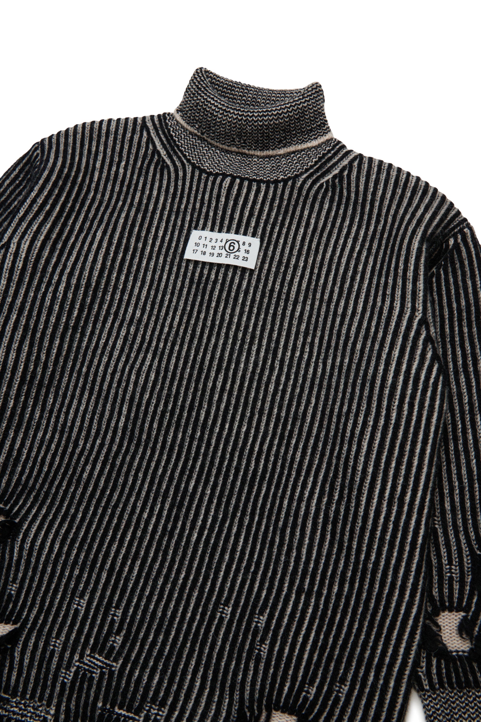 リブ編みウールのミニドレス