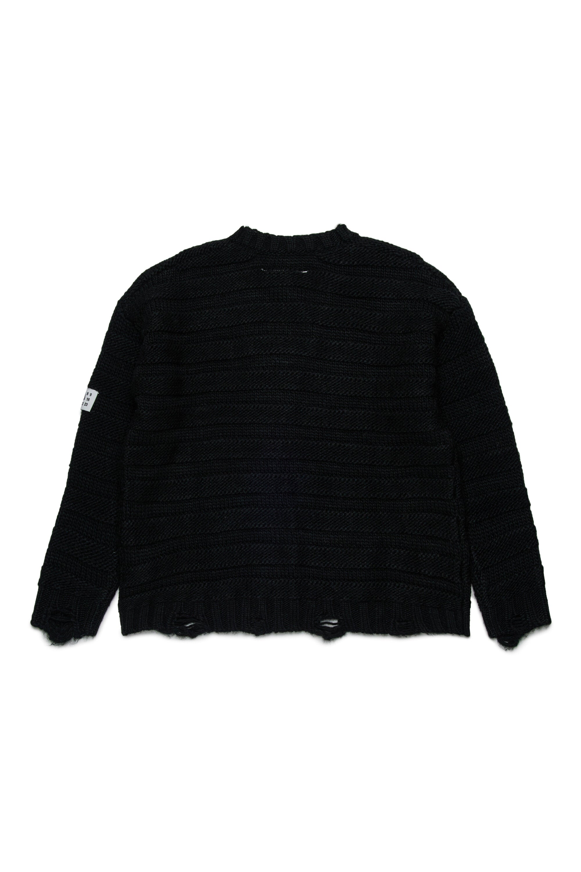 リブ編みのウール混カーディガン。