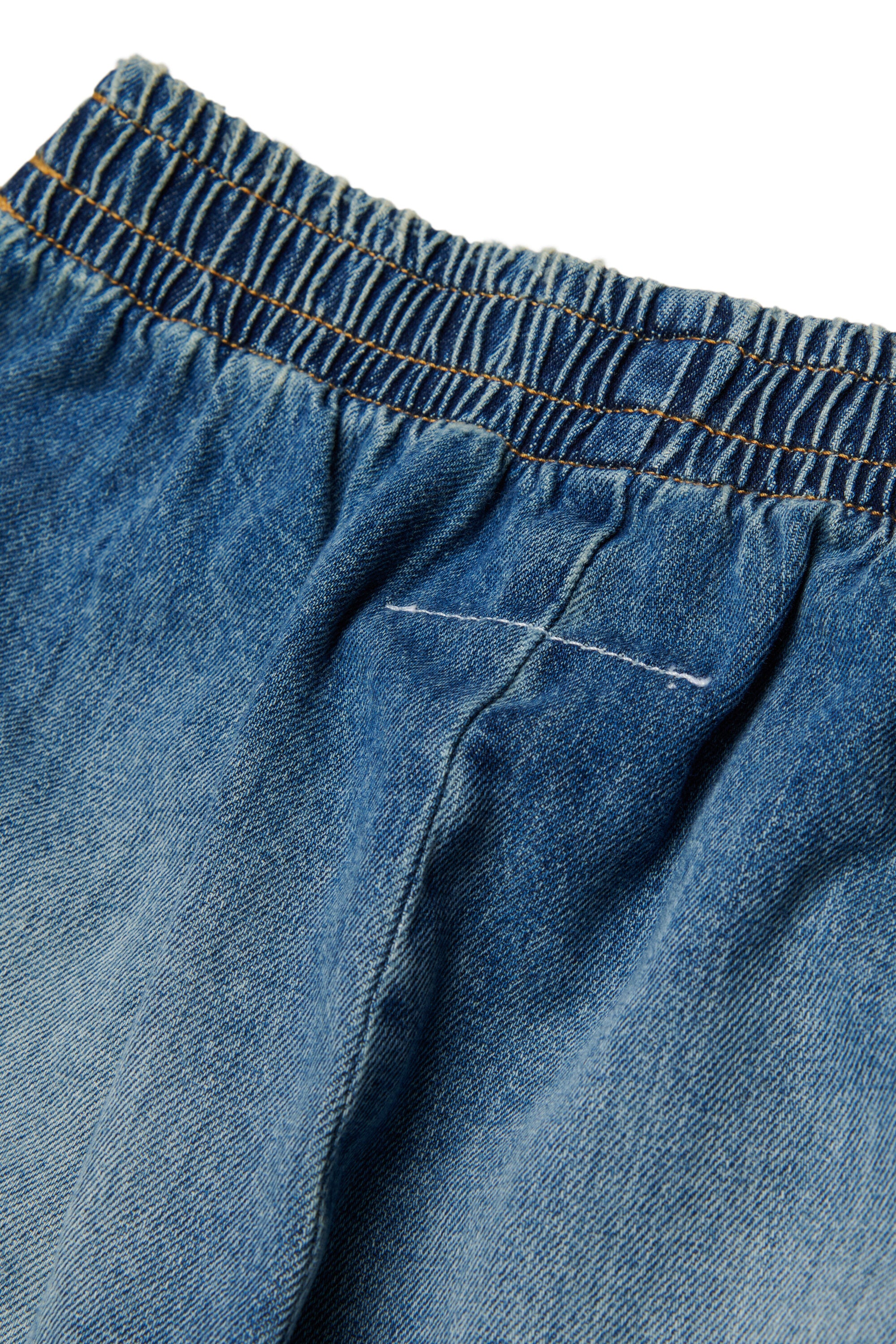 ロゴ入りワイドデニムショートパンツ