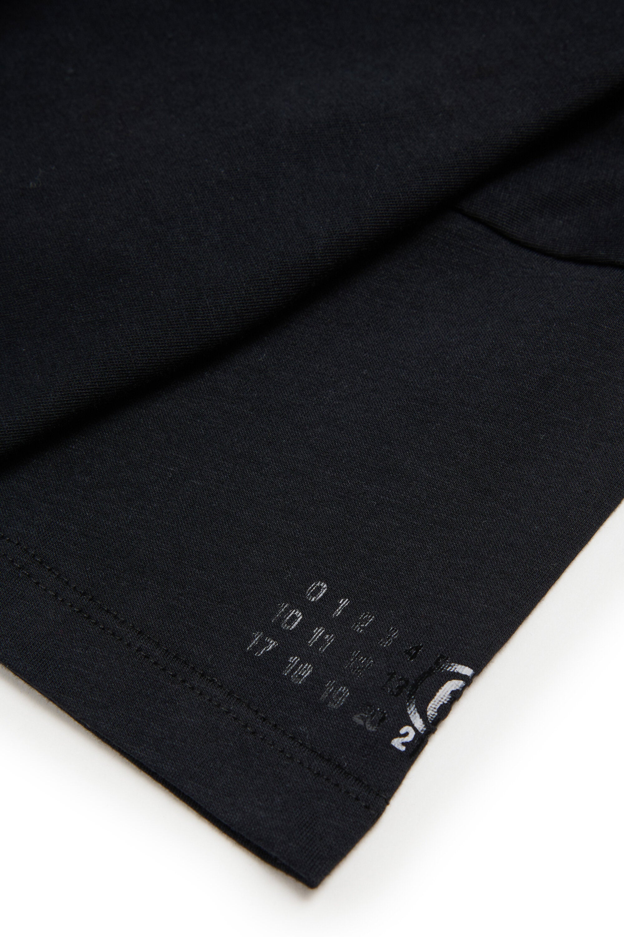 フロントプリントTシャツ