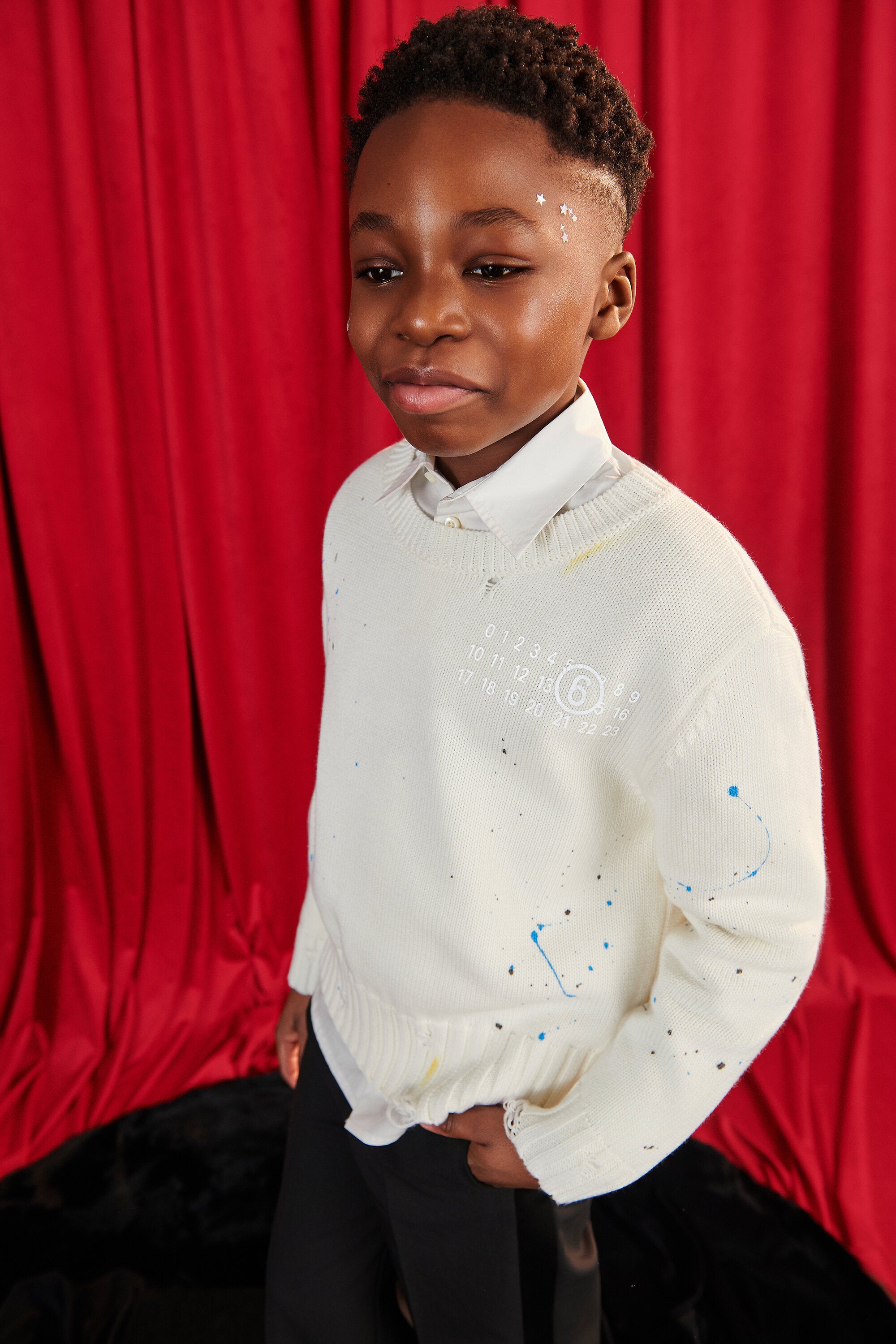 ロゴ入りクルーネックプルオーバー