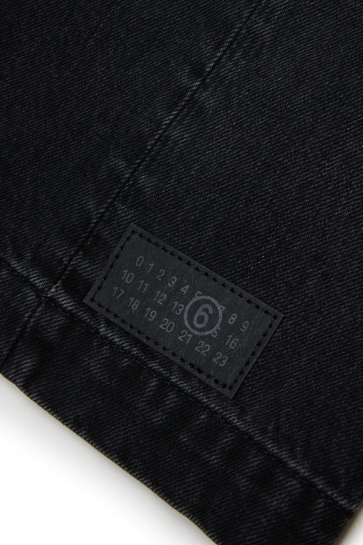 Sleeveless dress with used effect and logo