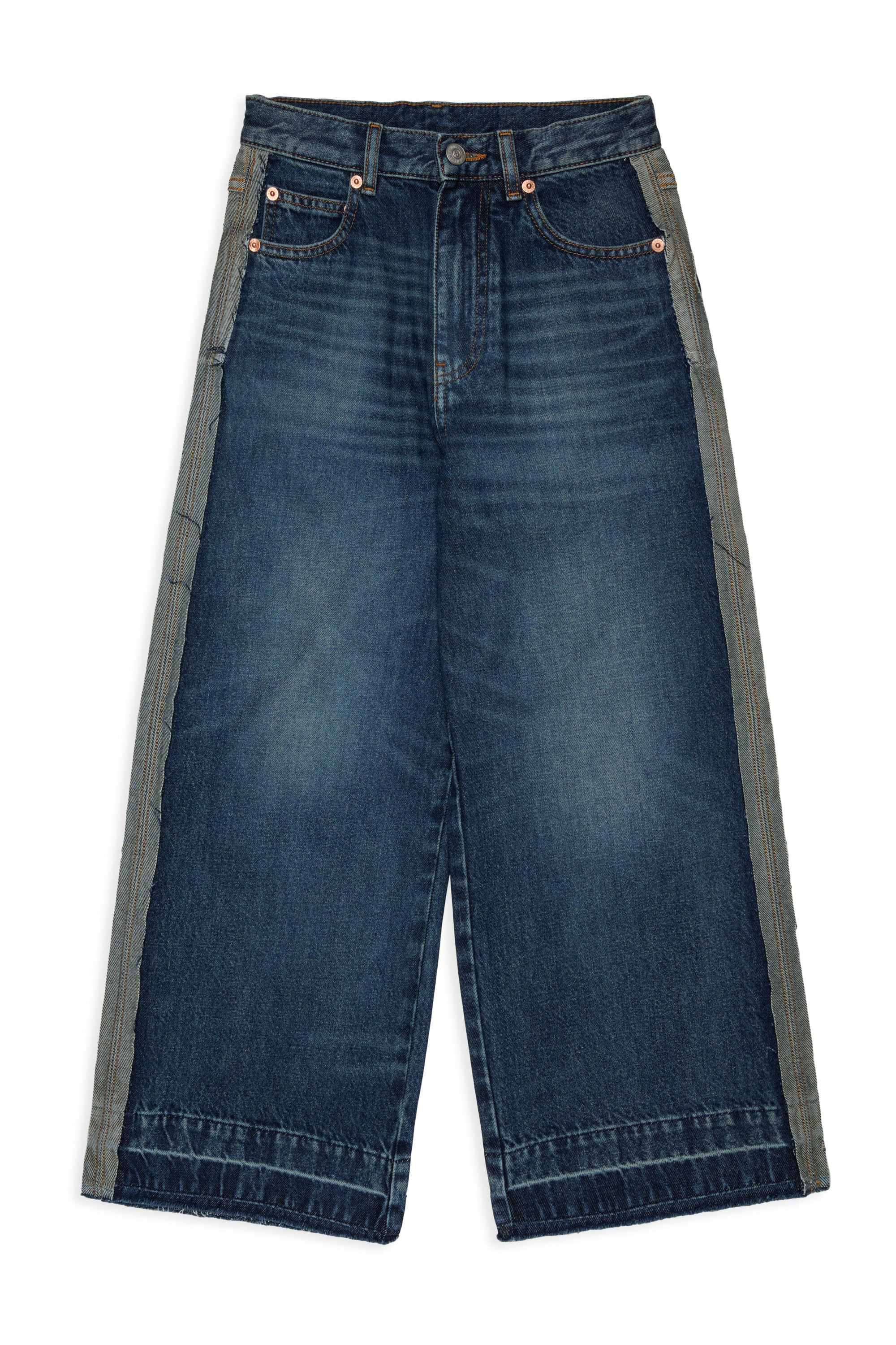 Regular blue jeans