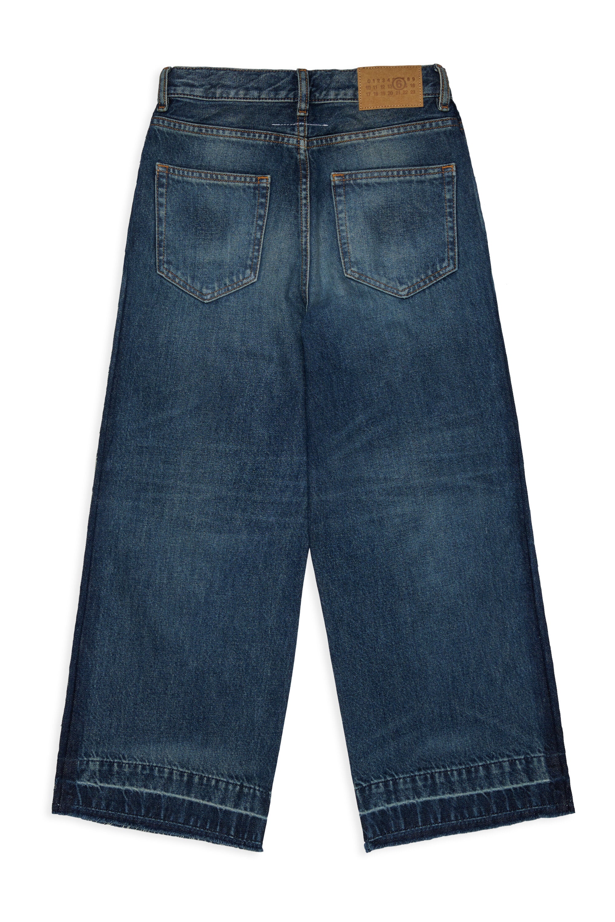 Regular blue jeans