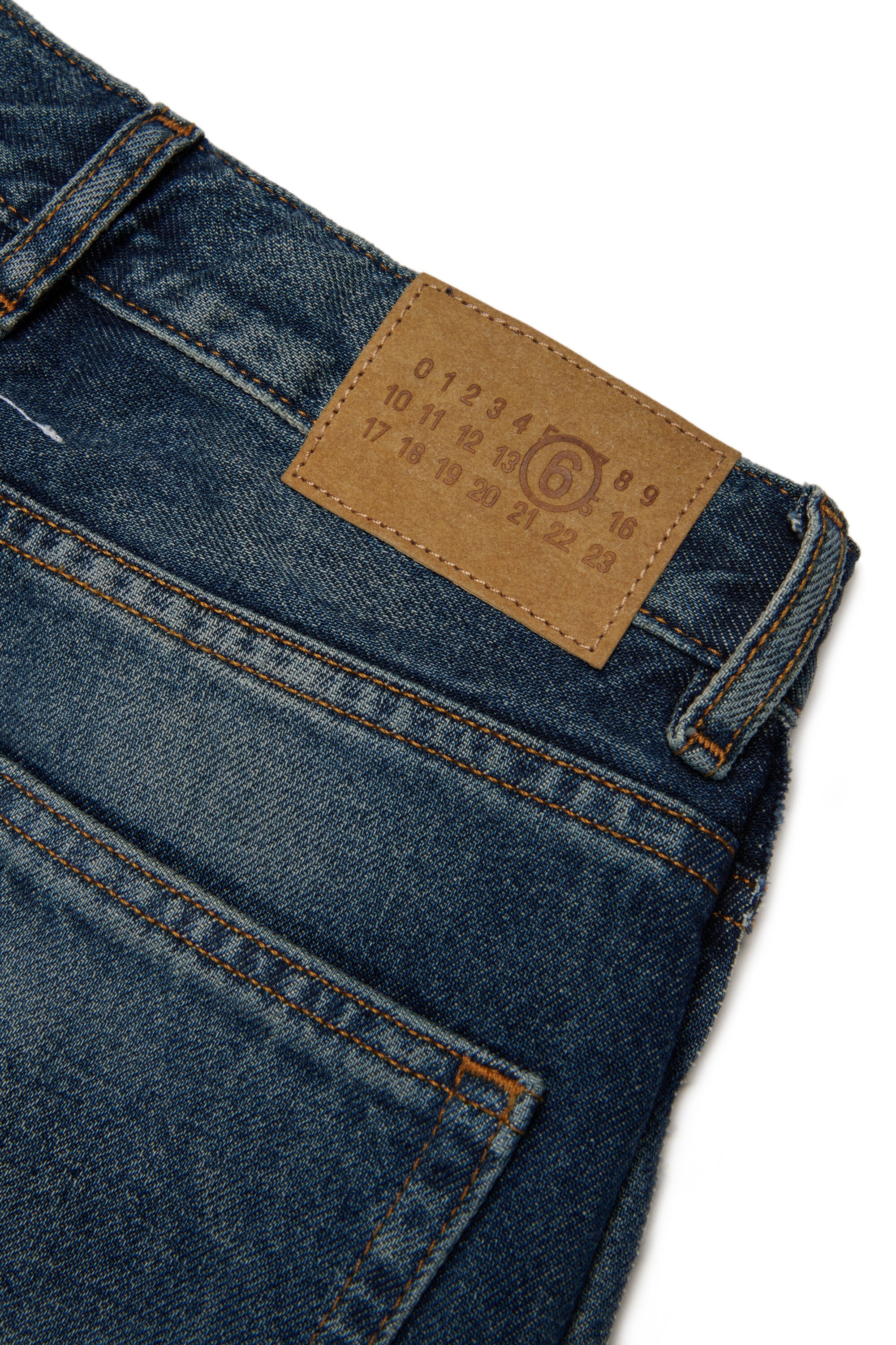 Regular blue jeans