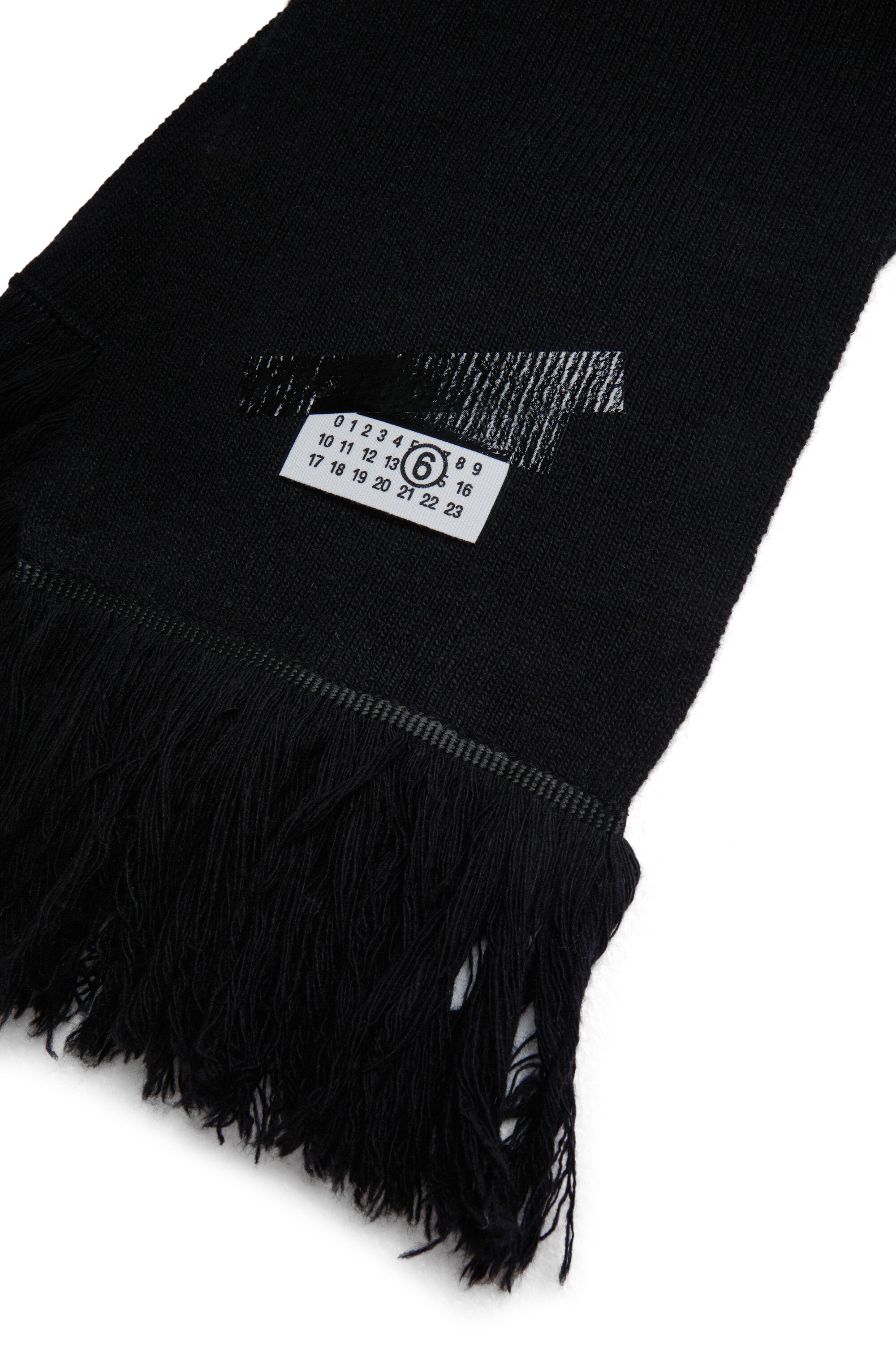 Scarf with logo and fringes