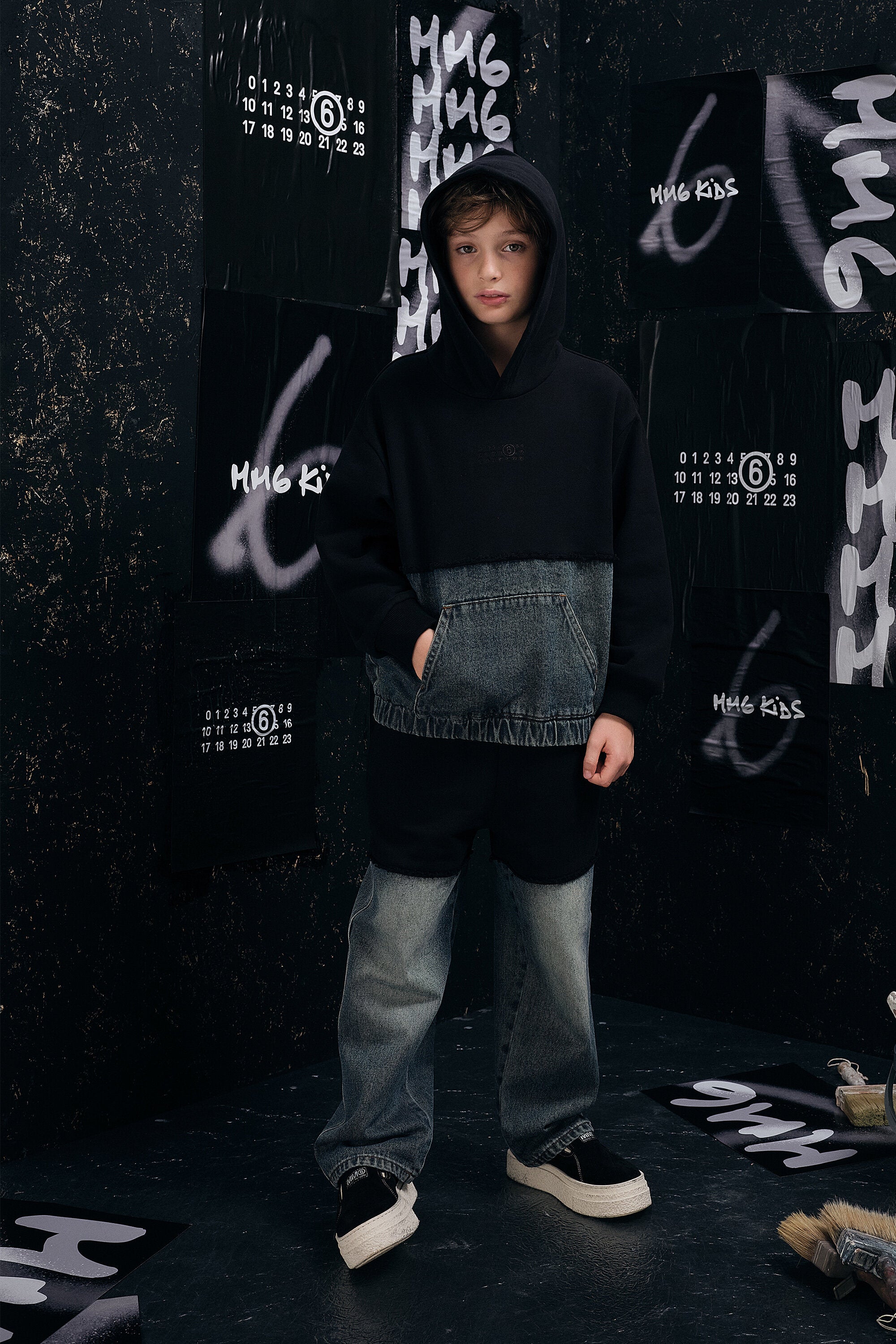 Hooded sweatshirt in fleece and denim
