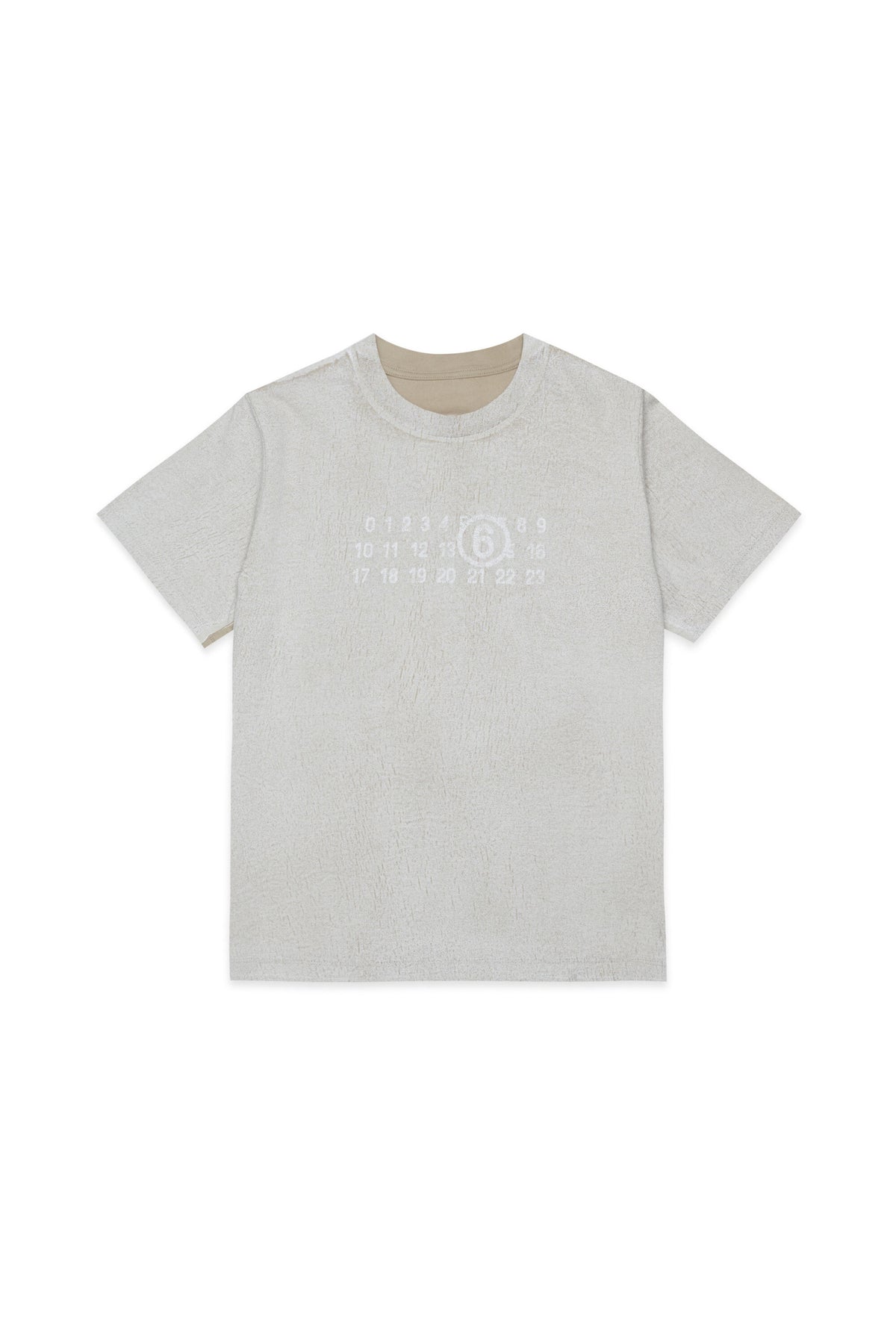 ロゴ入りTシャツ
