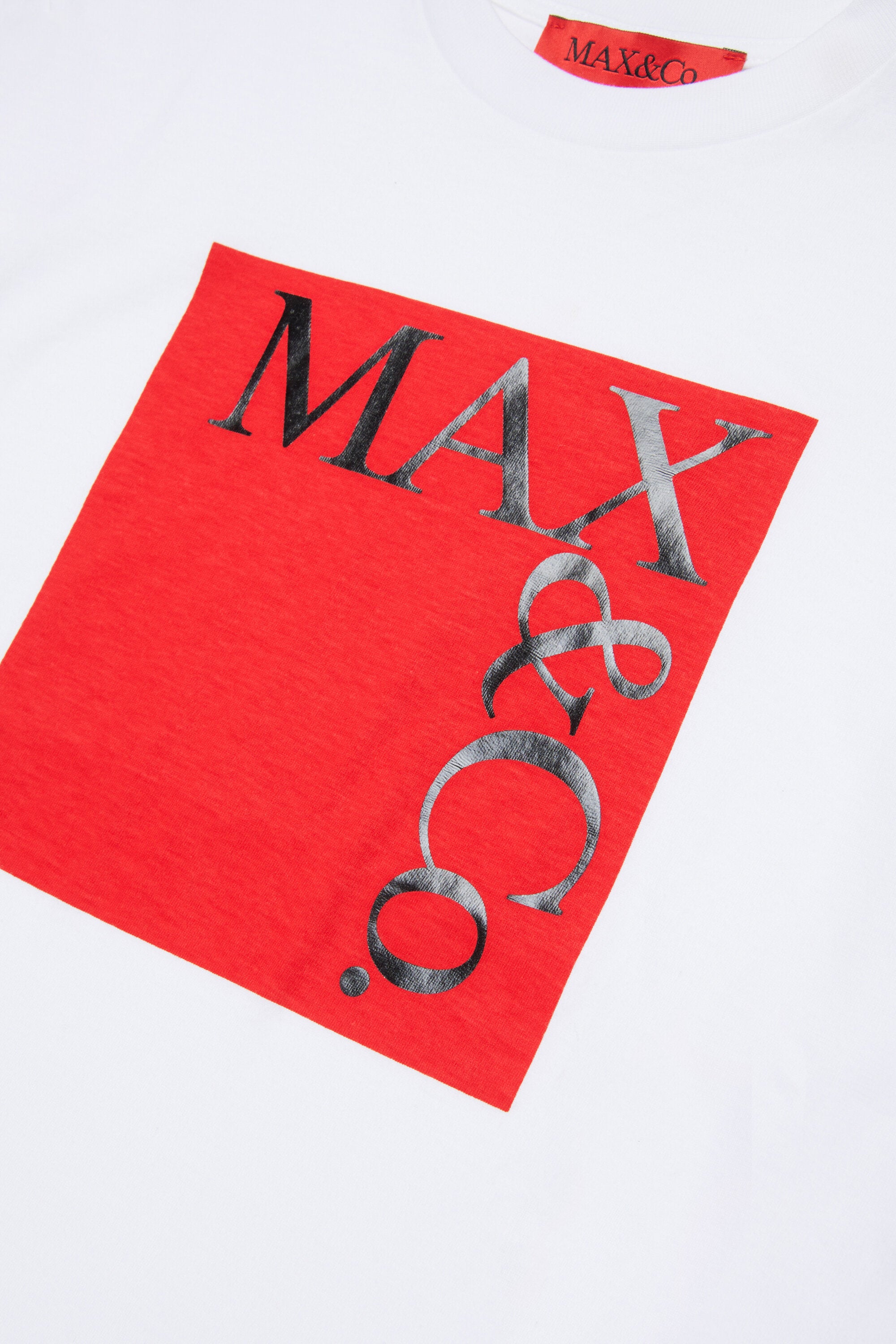 Icona t-shirt with logo