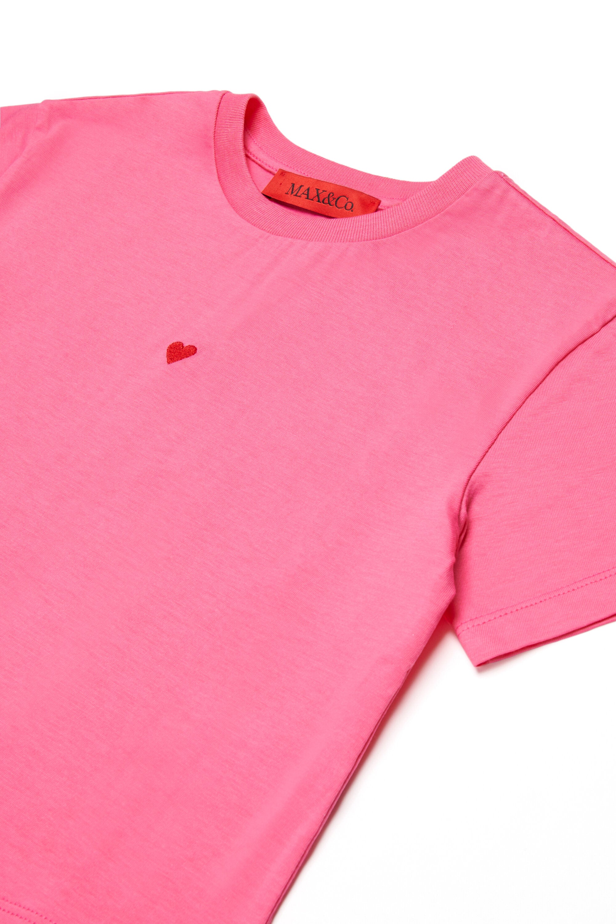 ハート刺繍入りクロップド丈ジャージーTシャツ