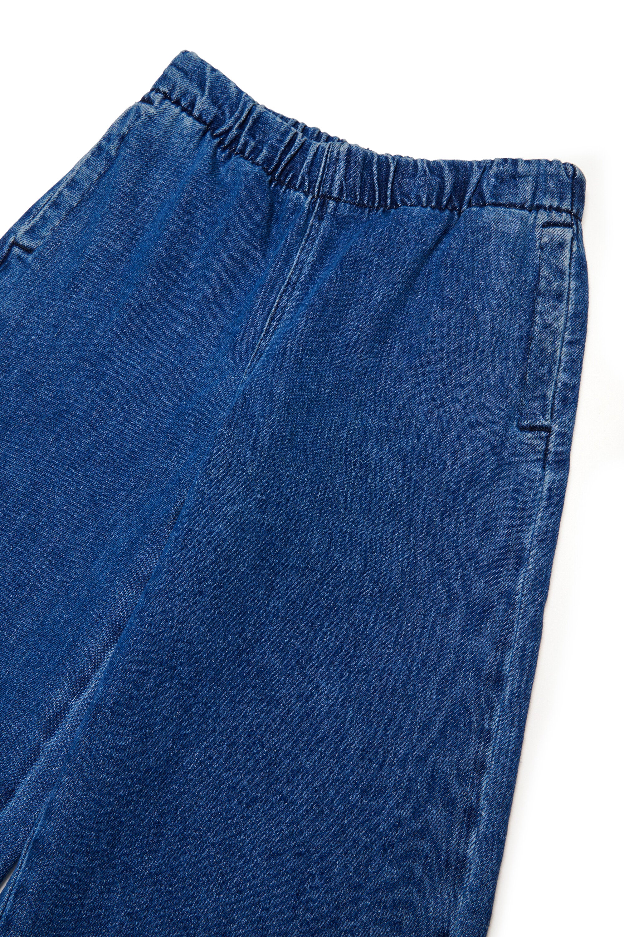 ウエストゴム付きフレアフィットジーンズ