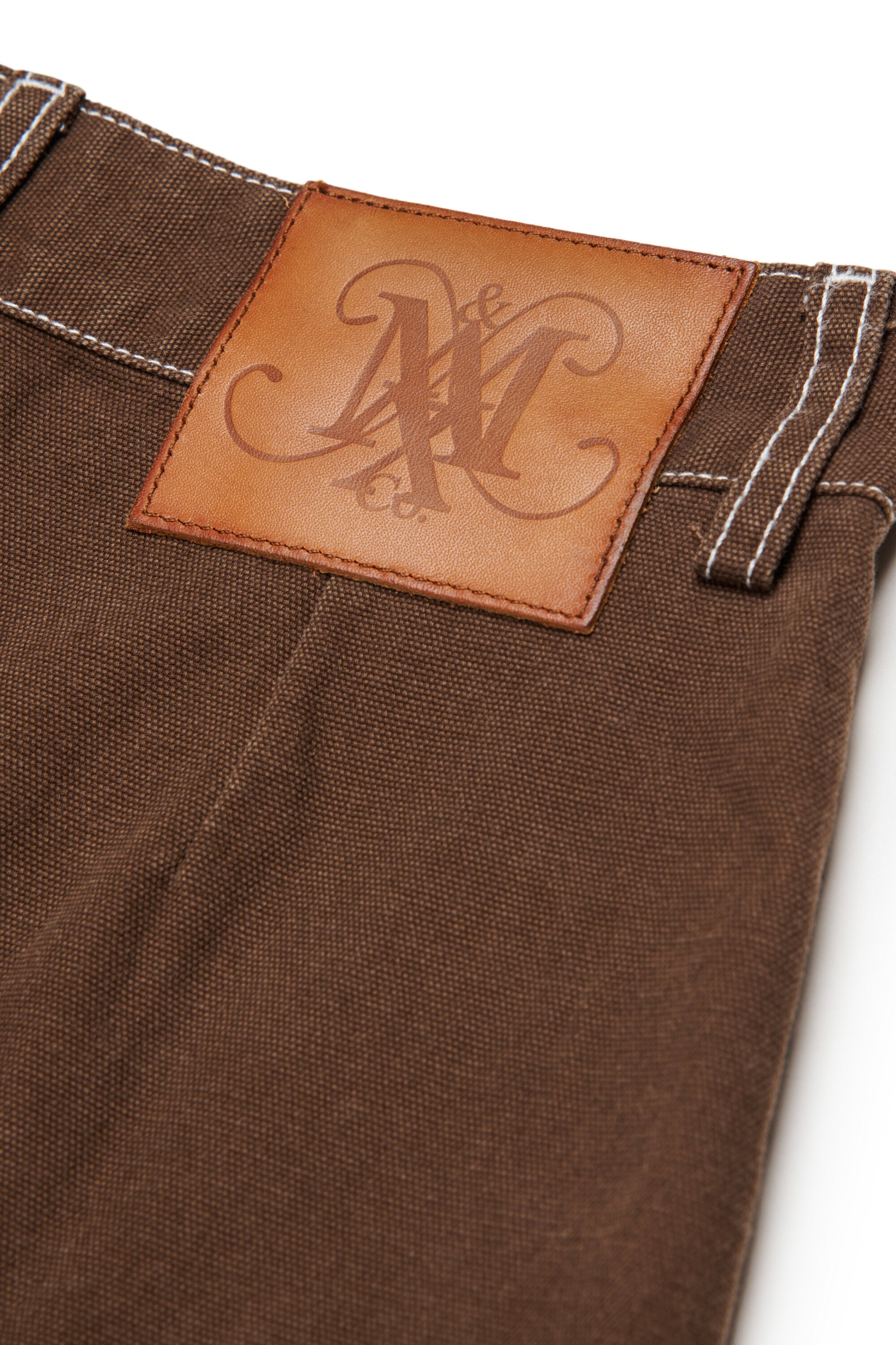 ロゴ入りミニスカート